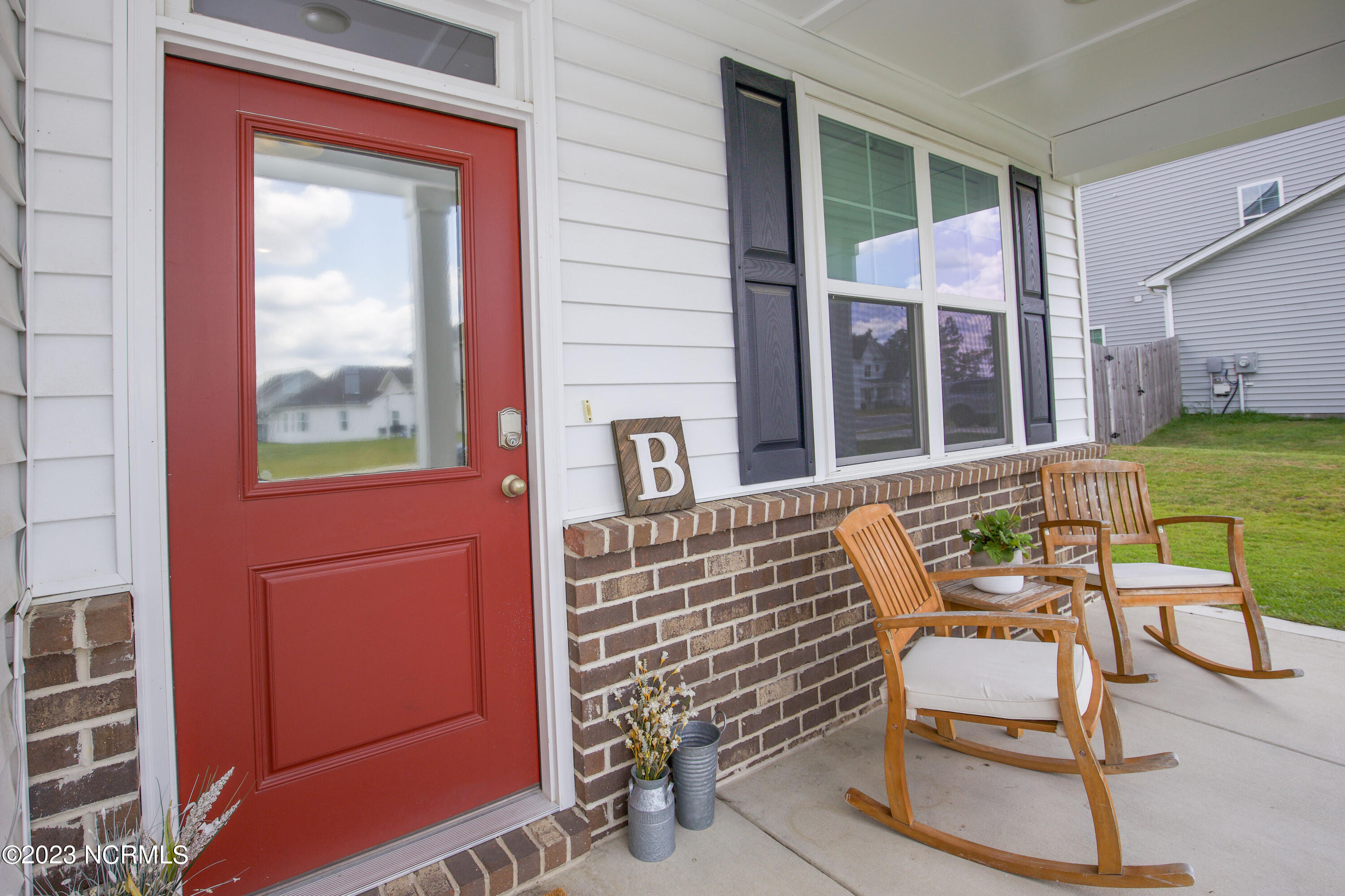 402 Summer Wind Way Property Photo 4