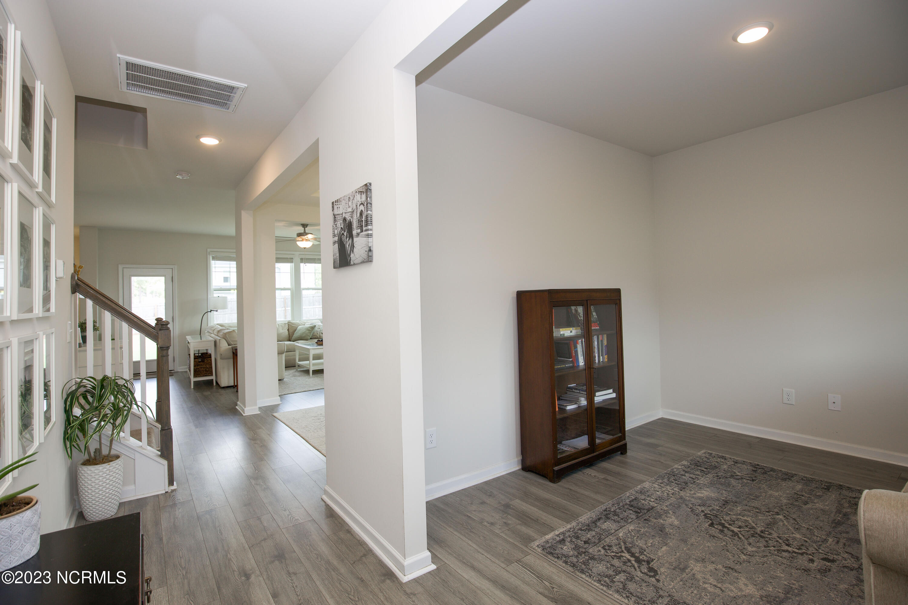 402 Summer Wind Way Property Photo 7