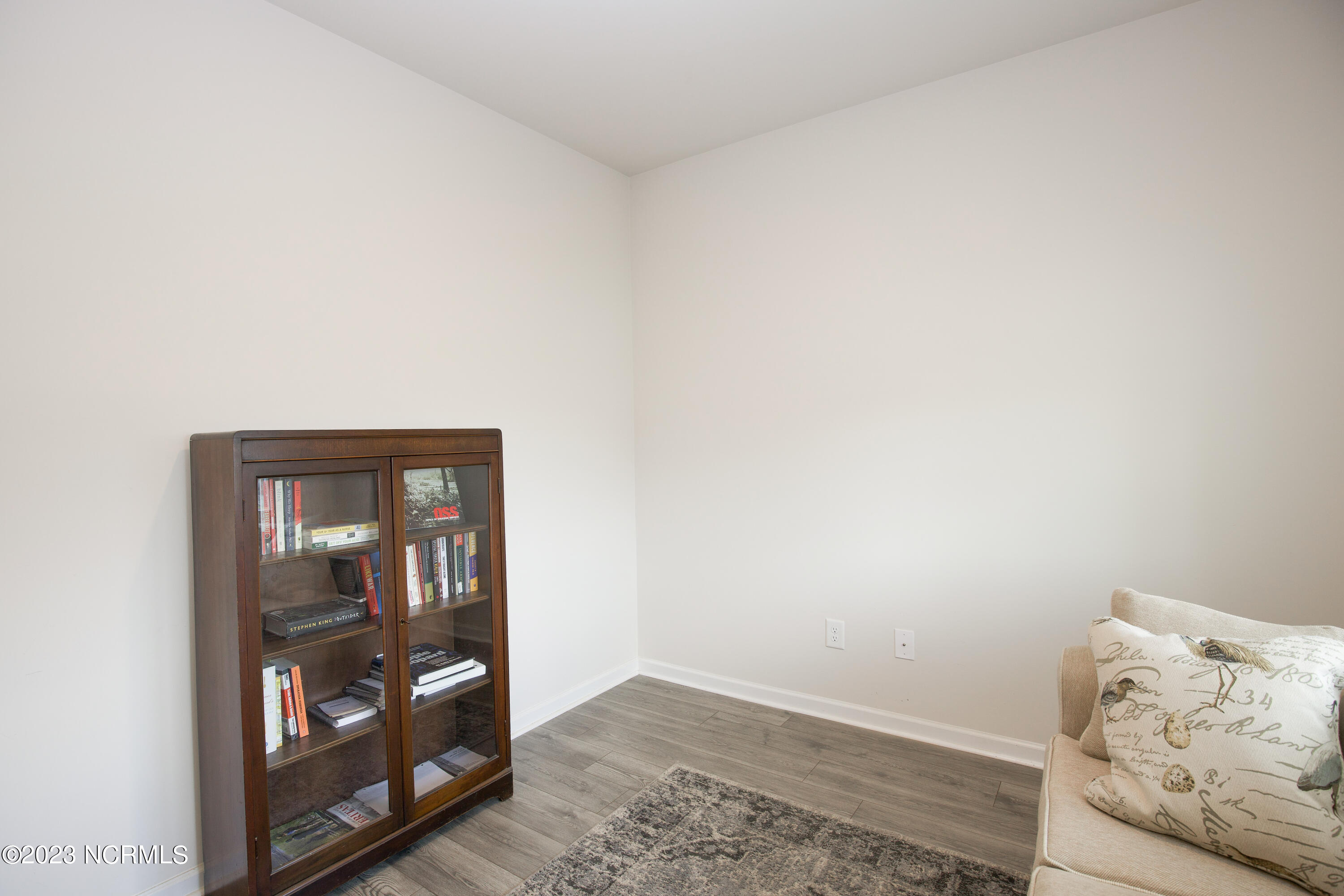 402 Summer Wind Way Property Photo 8