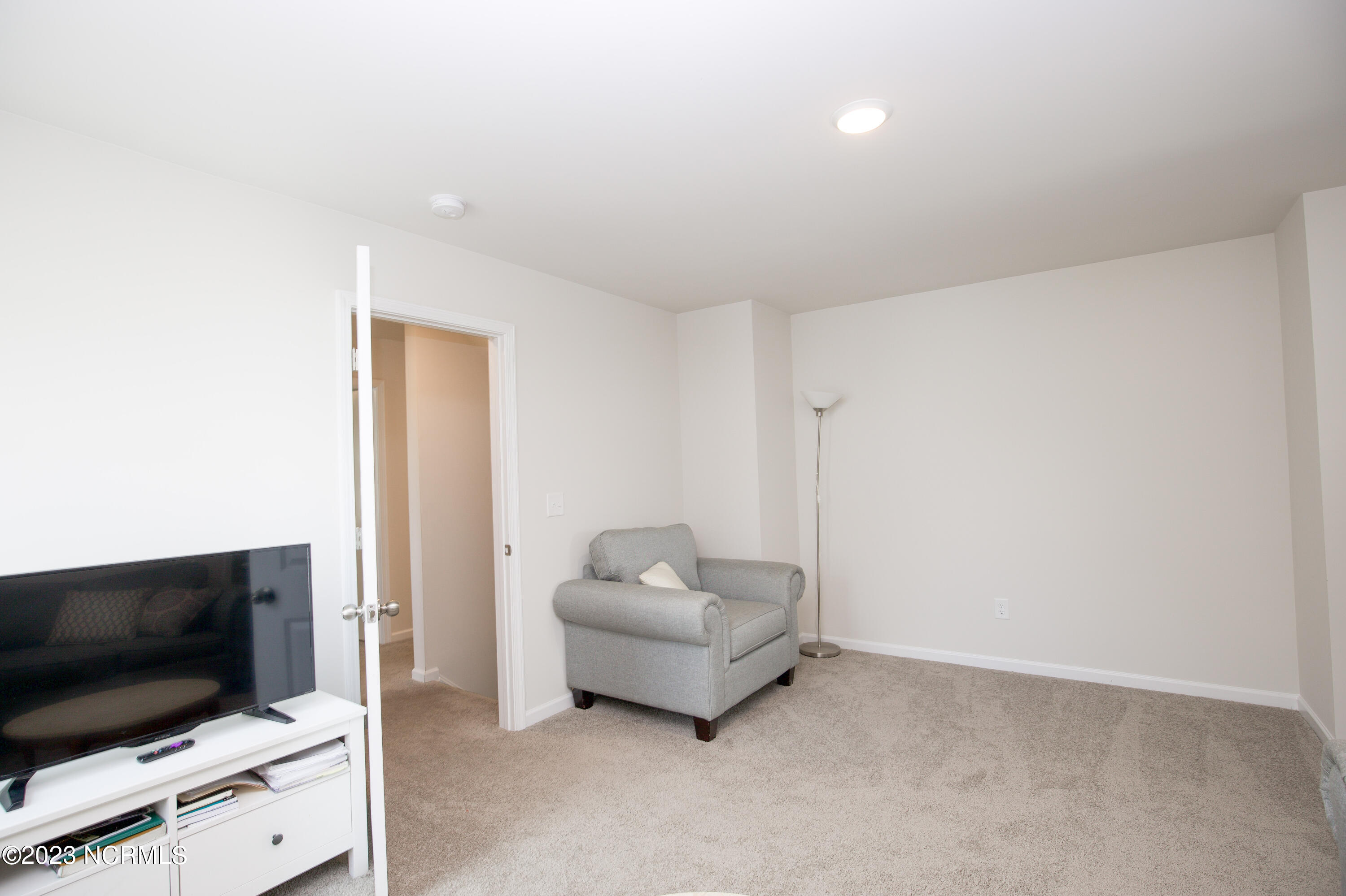 402 Summer Wind Way Property Photo 35