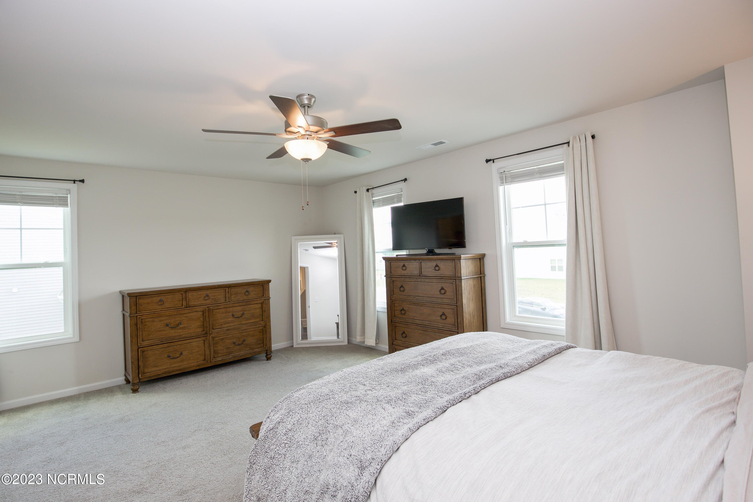 402 Summer Wind Way Property Photo 47