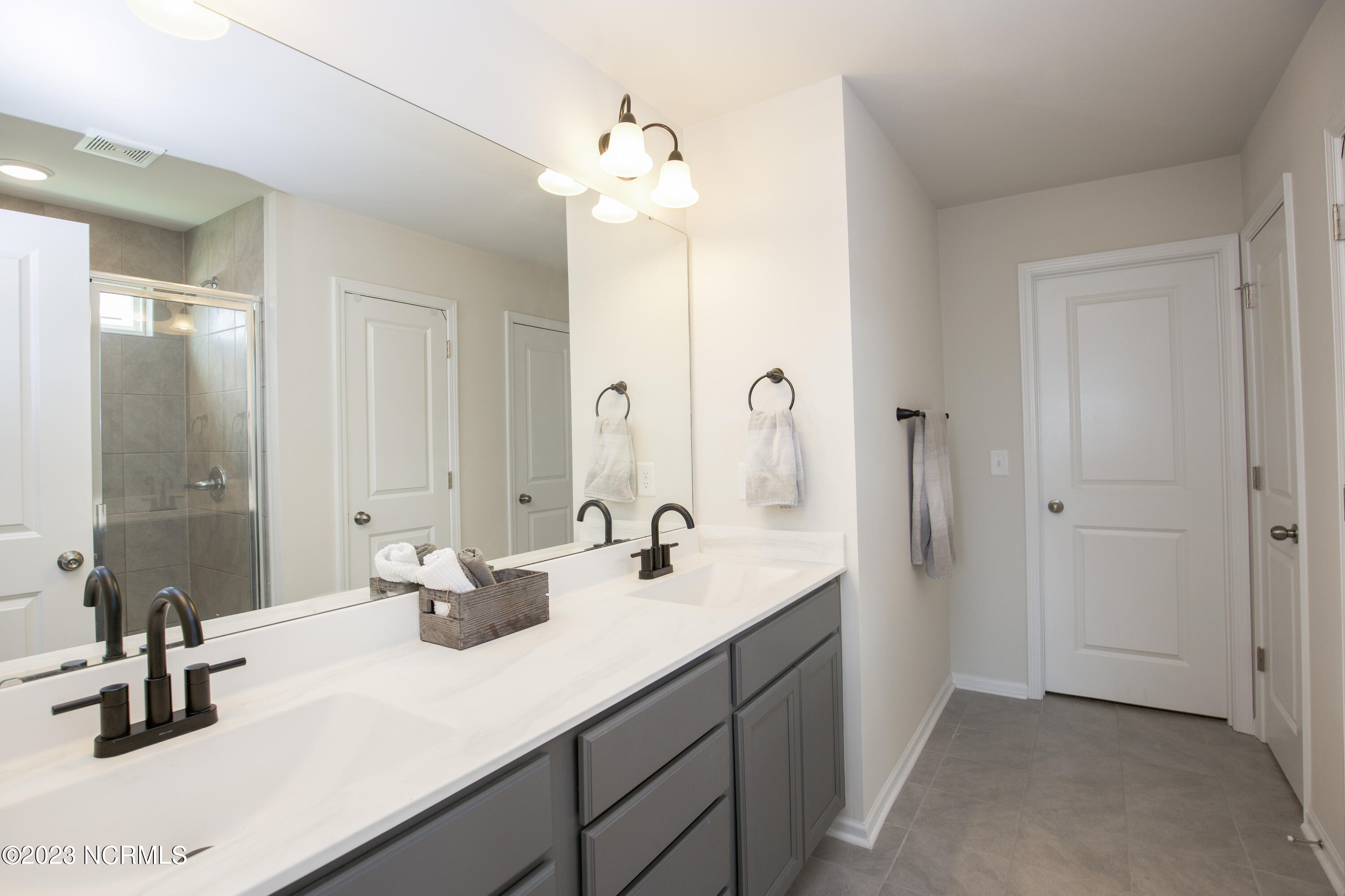 402 Summer Wind Way Property Photo 54