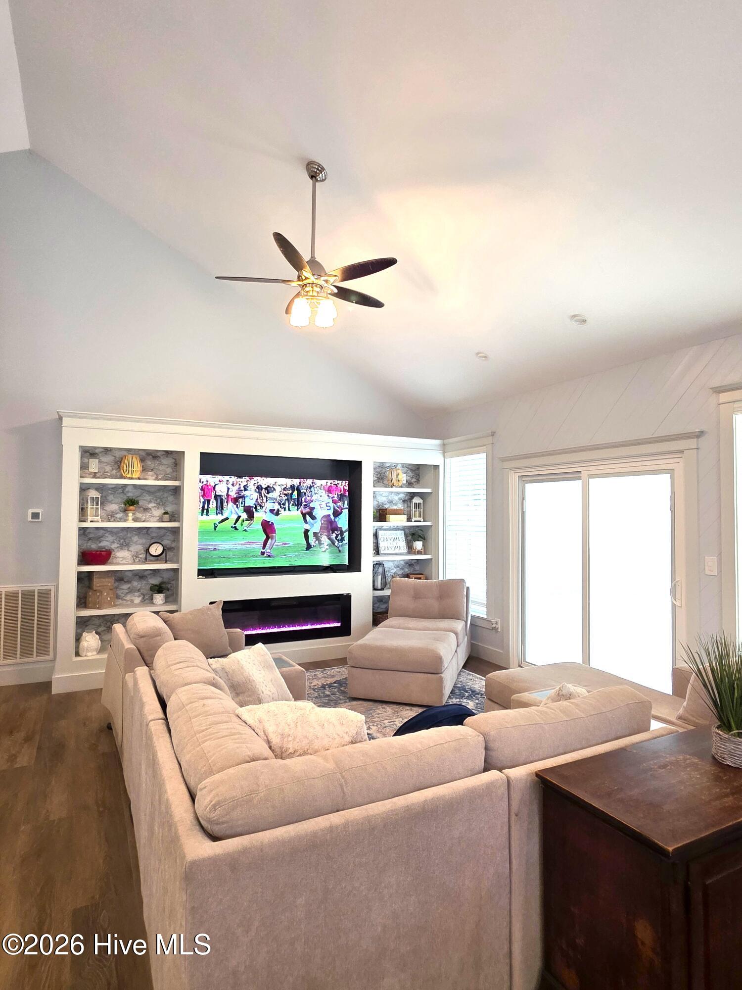 620 The Cape Boulevard Property Photo 18