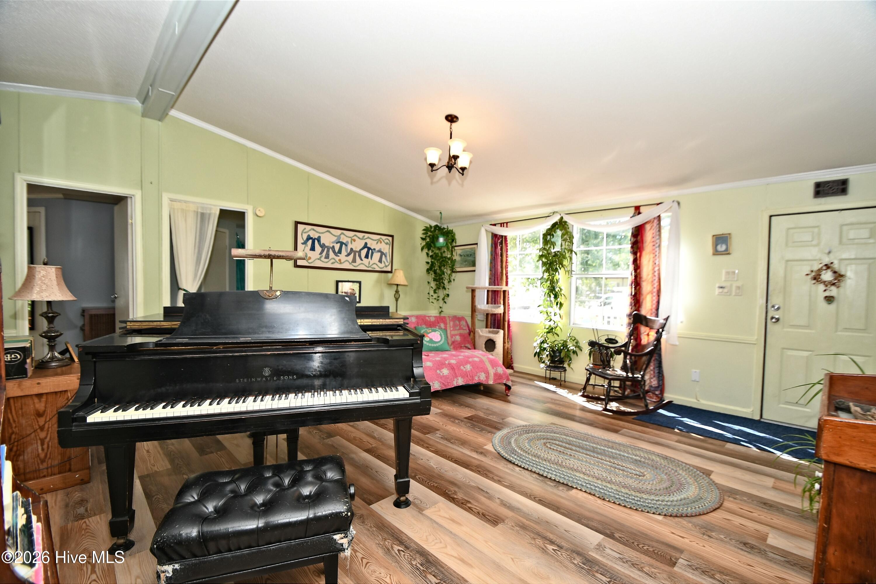 907 Palmer Drive Property Photo 2