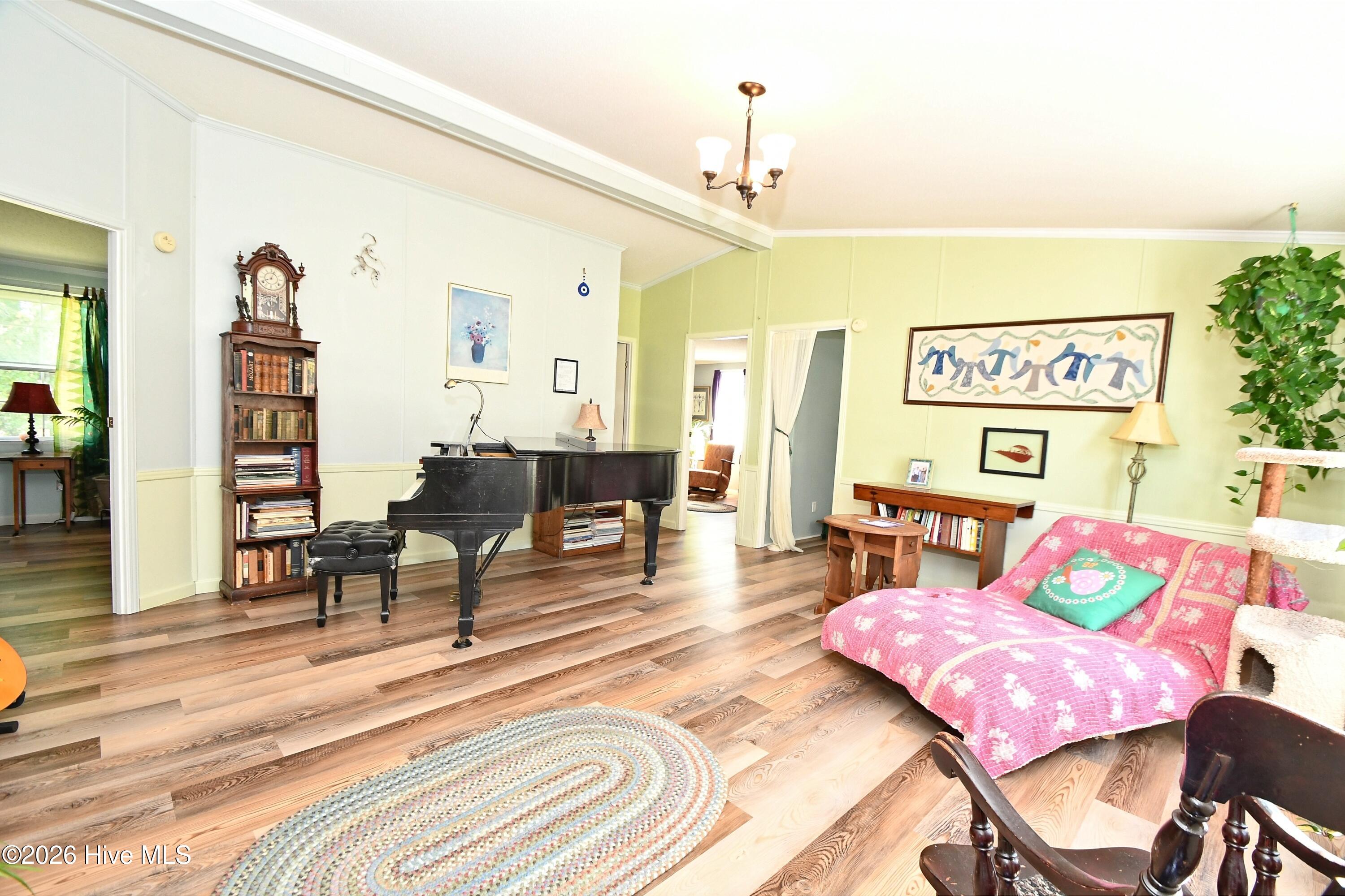 907 Palmer Drive Property Photo 5
