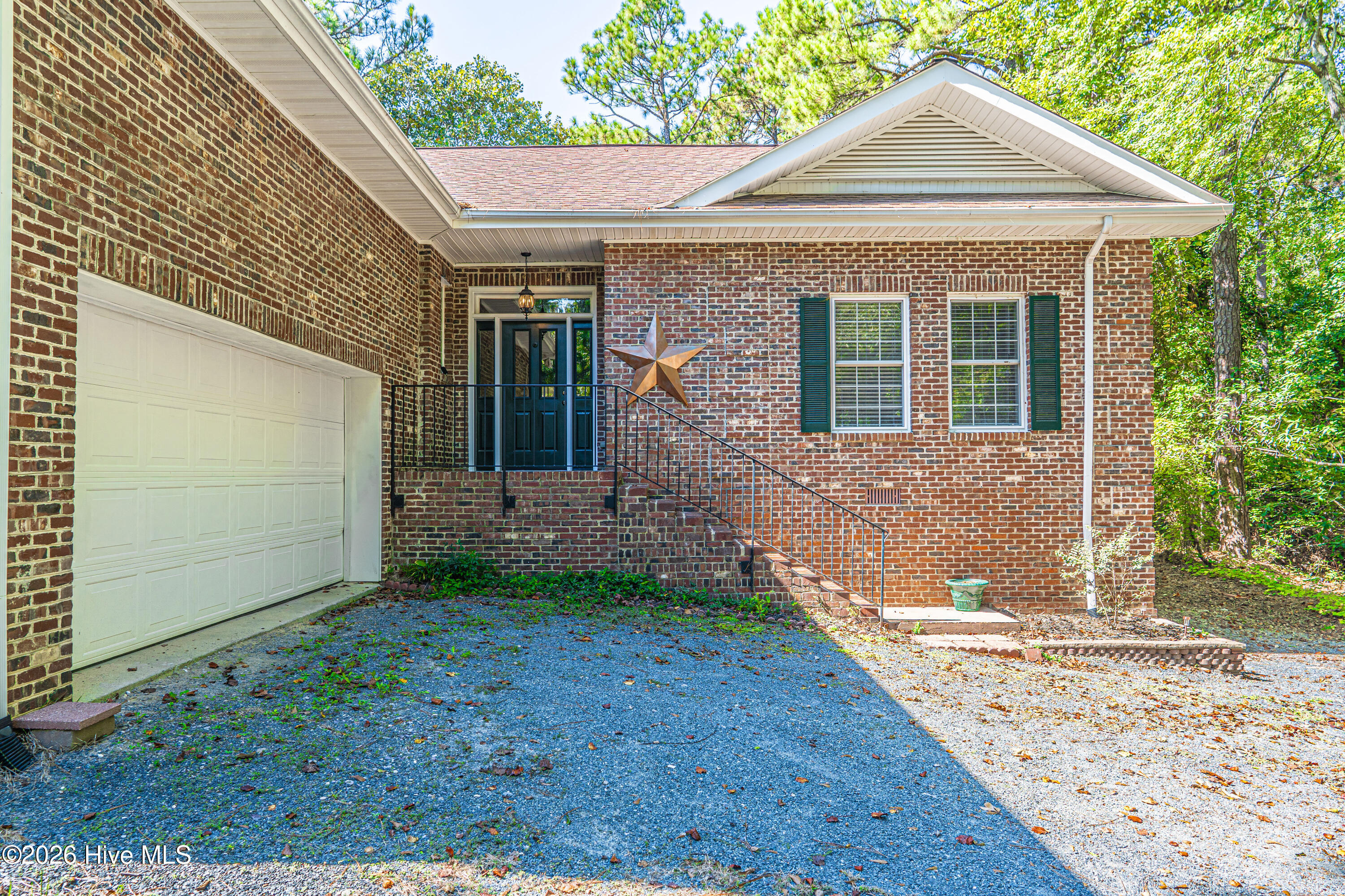 736 Ginseng Drive Property Photo 3