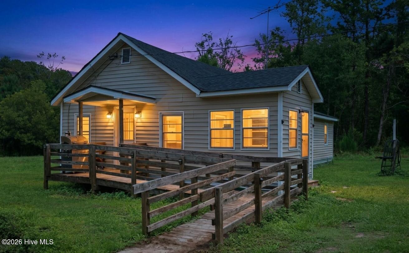 800 Goat Neck Road Property Photo 1