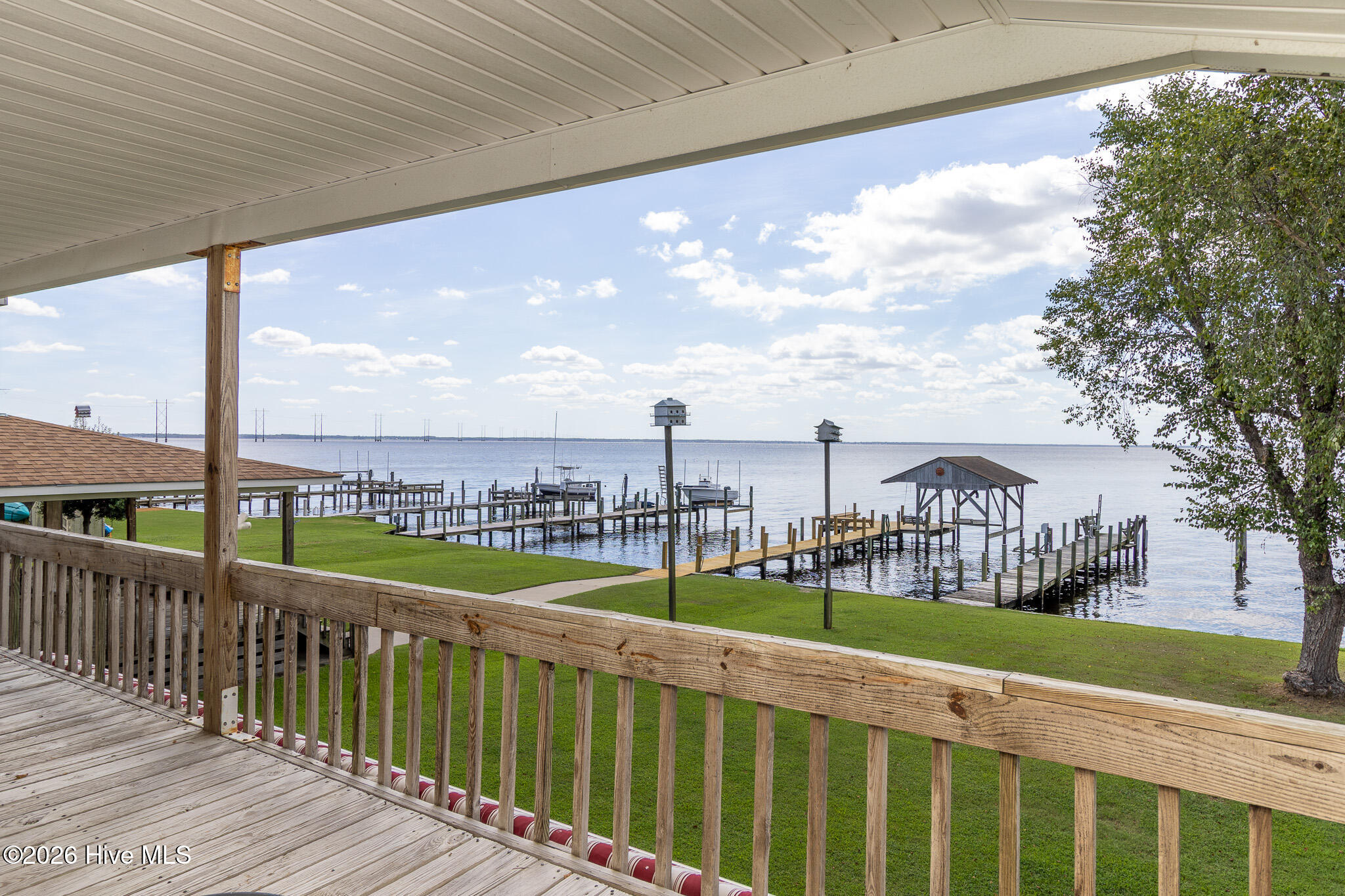528 Surfside Drive Property Photo 1