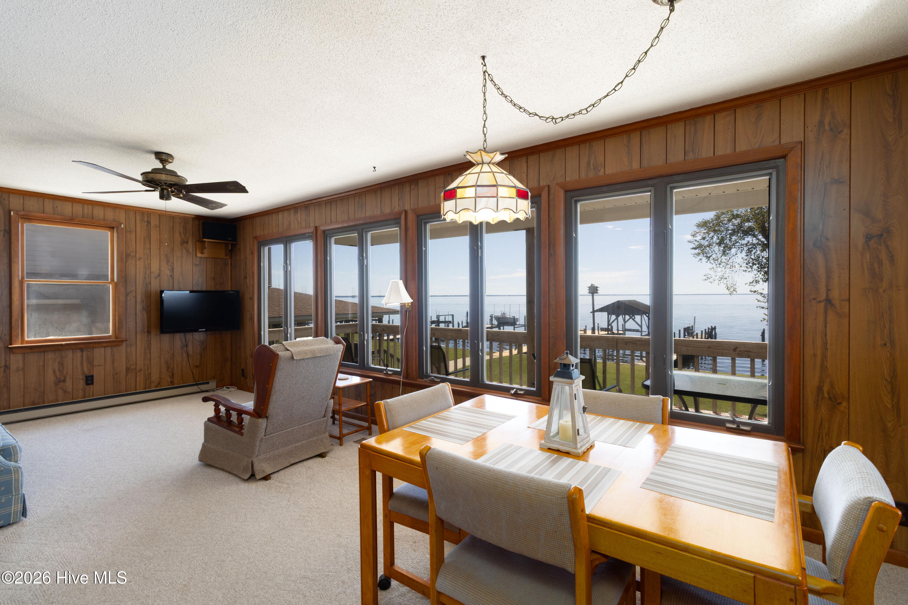 528 Surfside Drive Property Photo 7