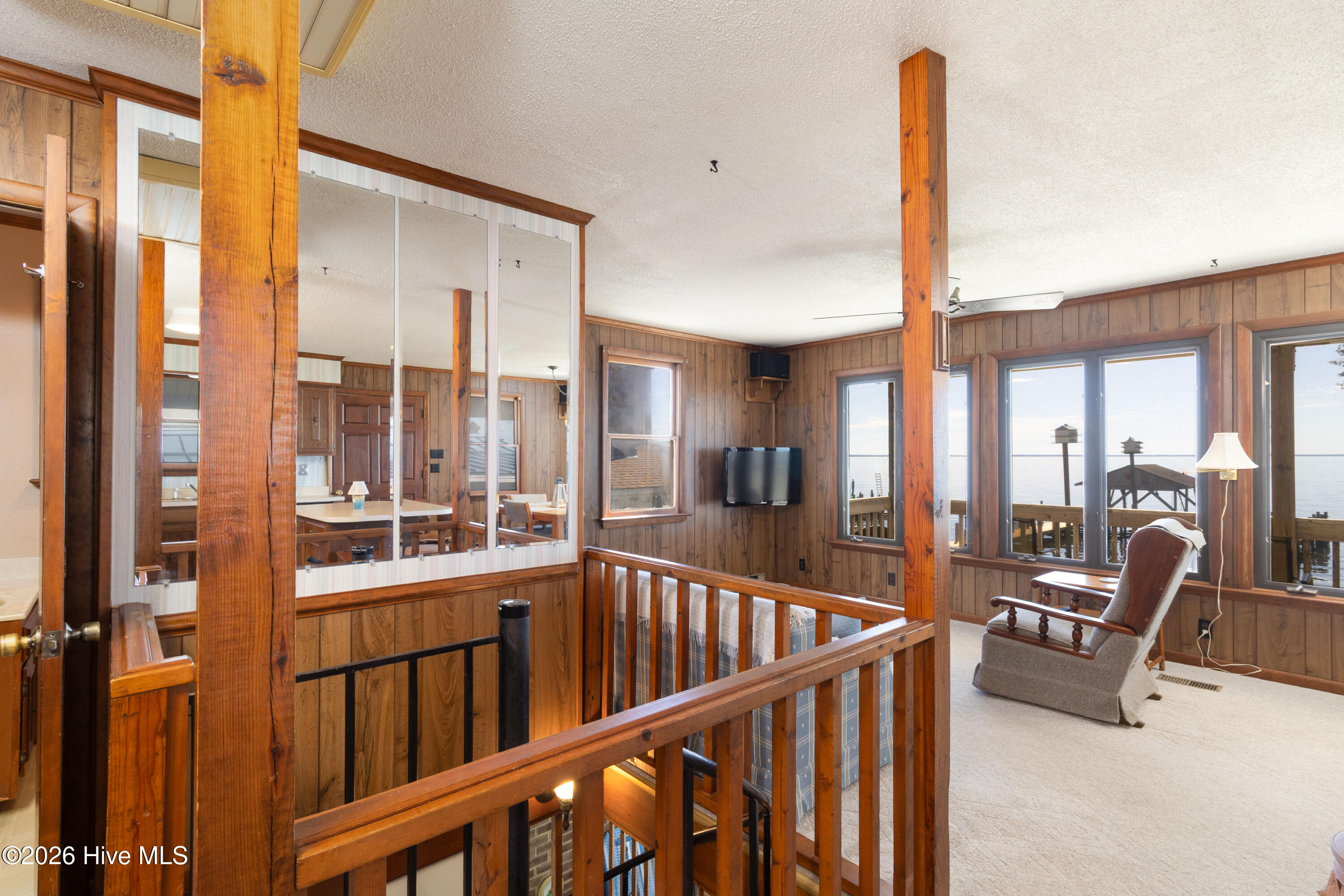 528 Surfside Drive Property Photo 9