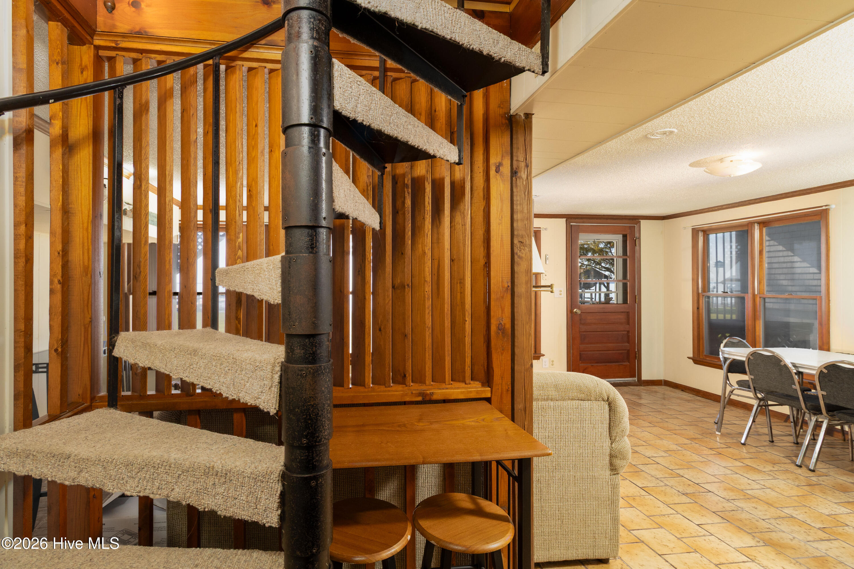 528 Surfside Drive Property Photo 15