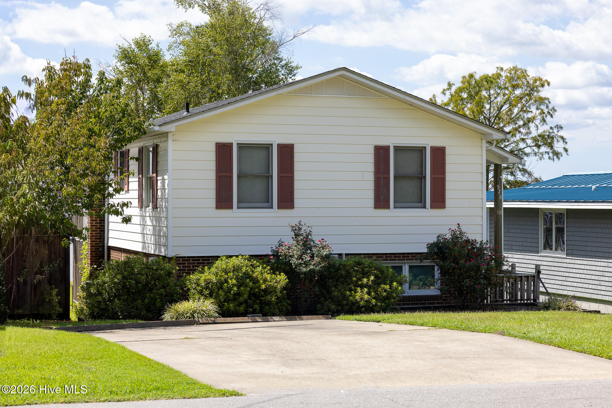 528 Surfside Drive Property Photo 30