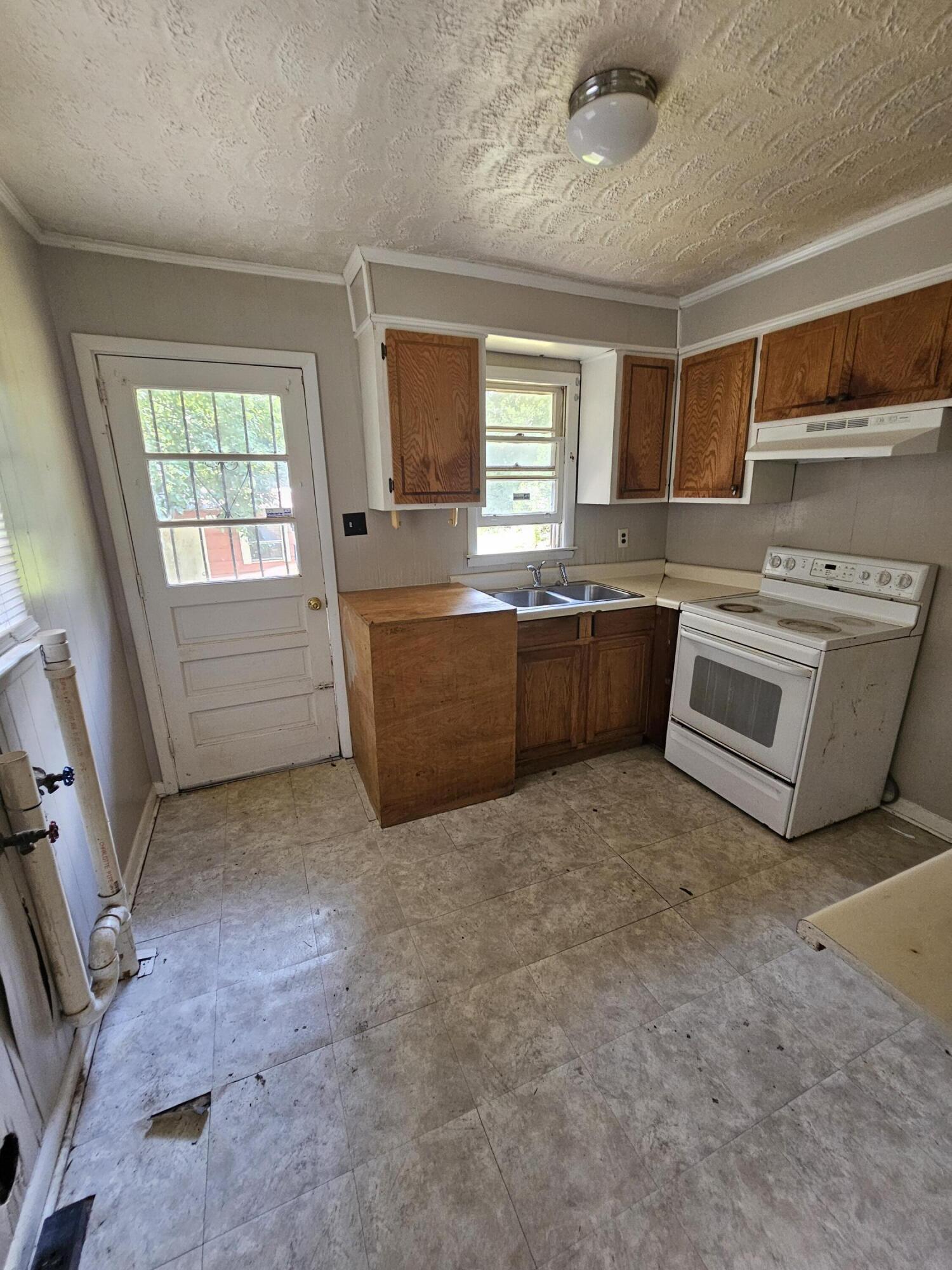 264 Japonica Avenue Property Photo 10