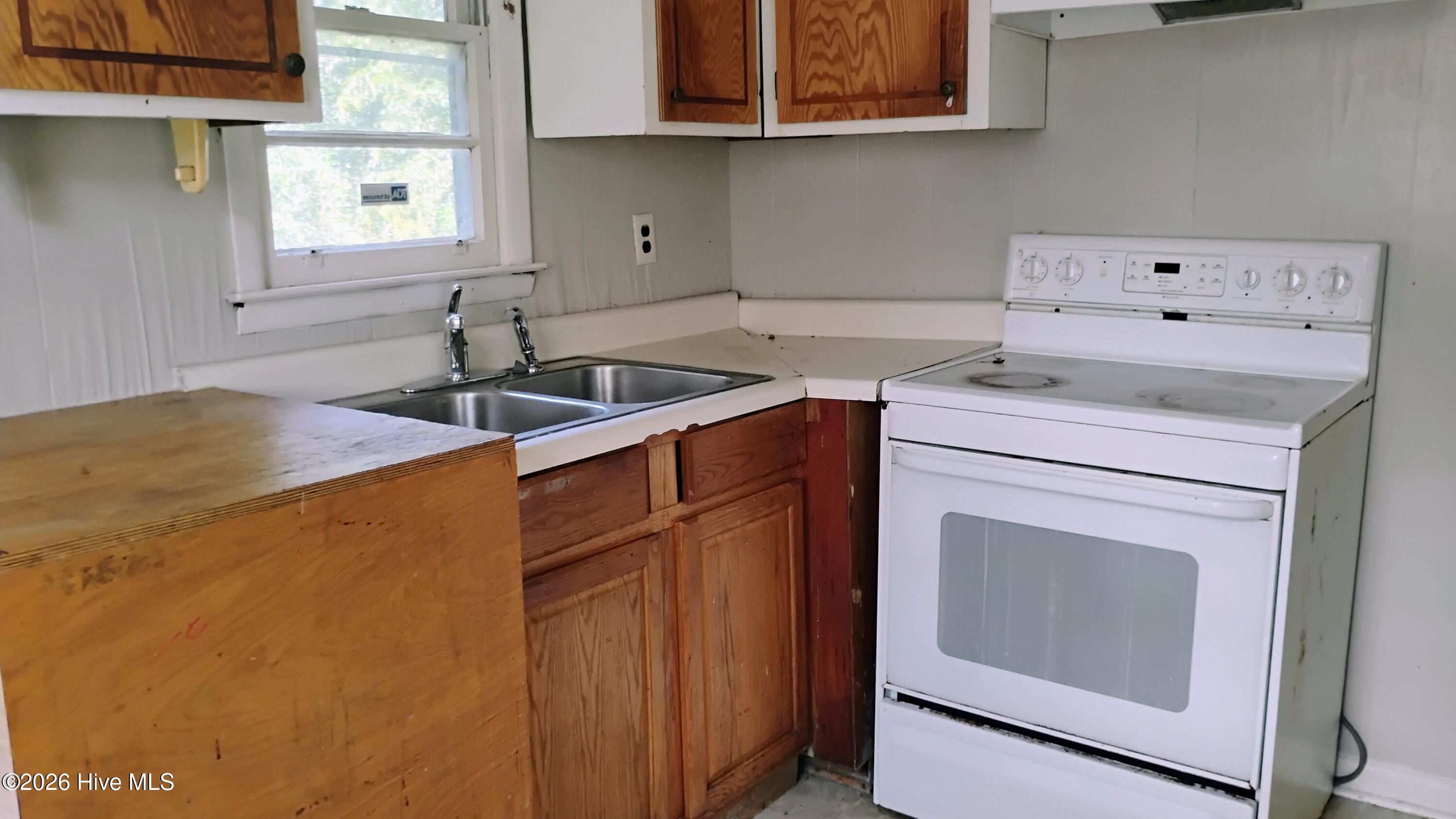264 Japonica Avenue Property Photo 11