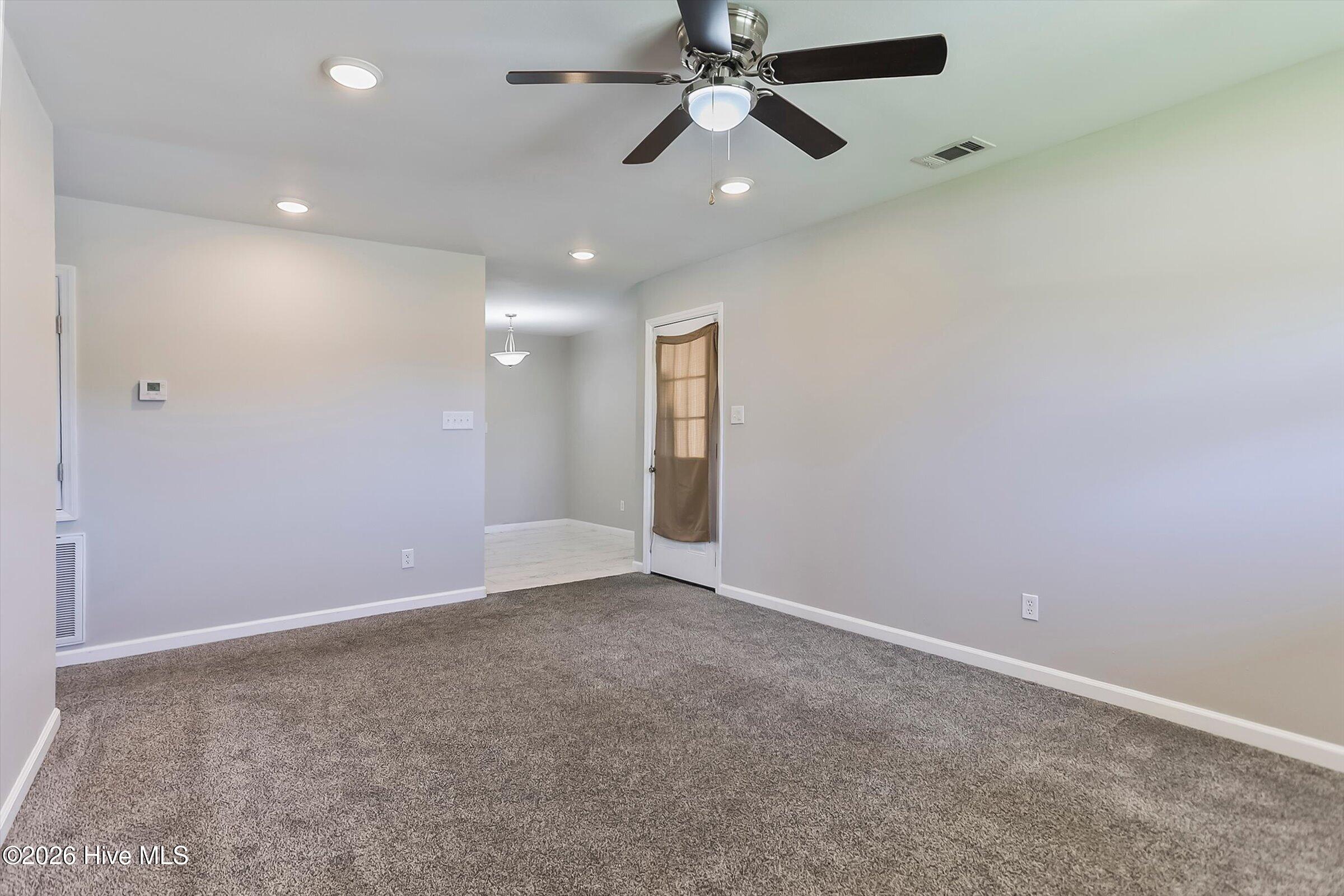 315 E View Drive Property Photo 5