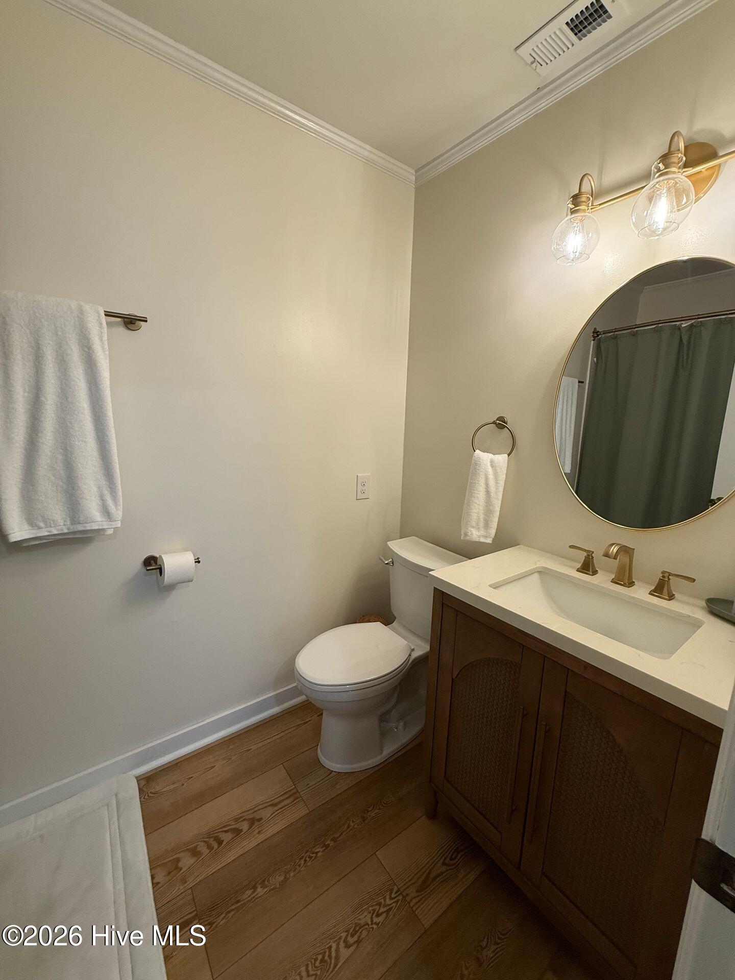 200 Lakeside Drive Property Photo 11