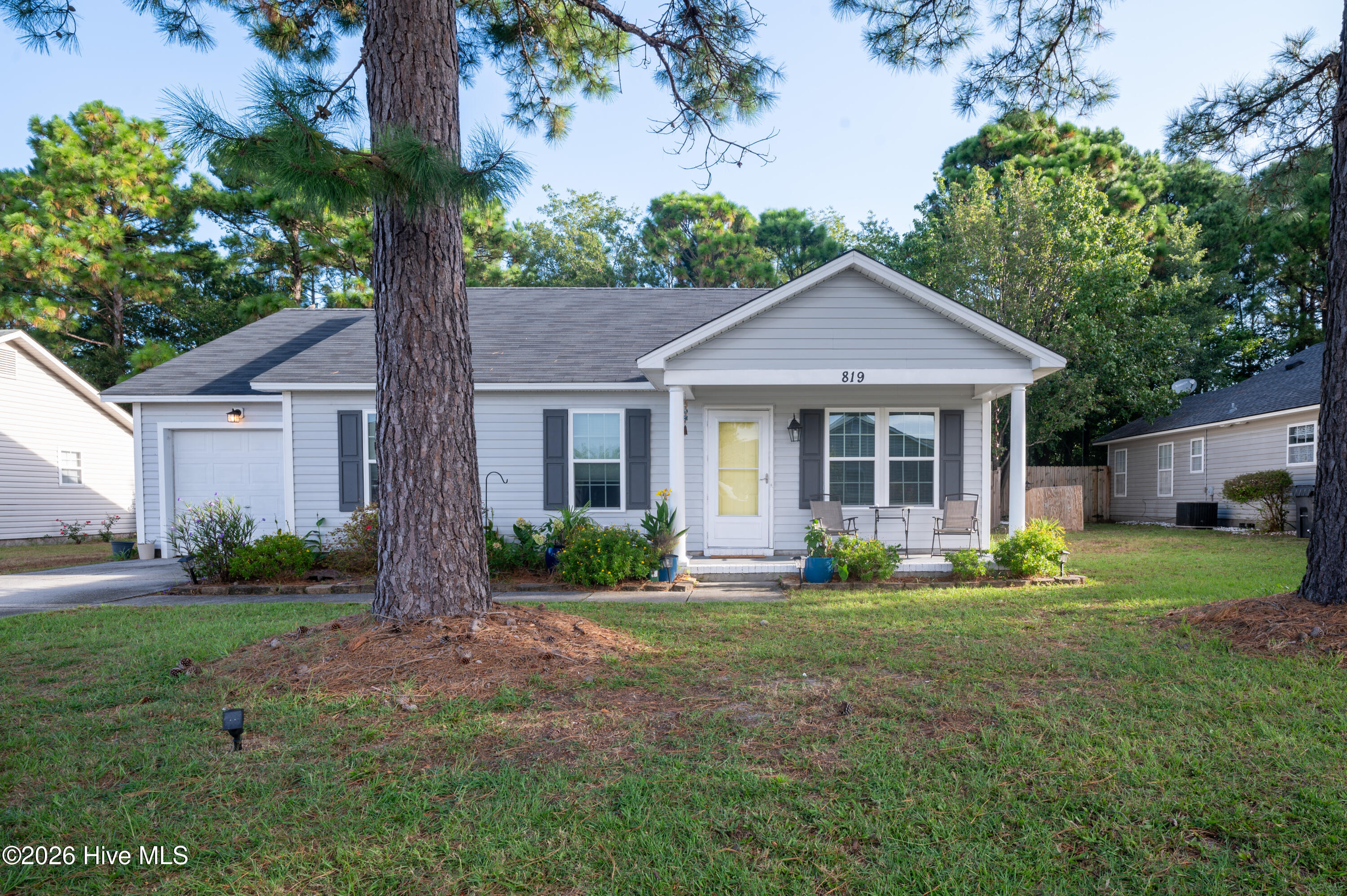 819 Brewster Lane Property Photo 1