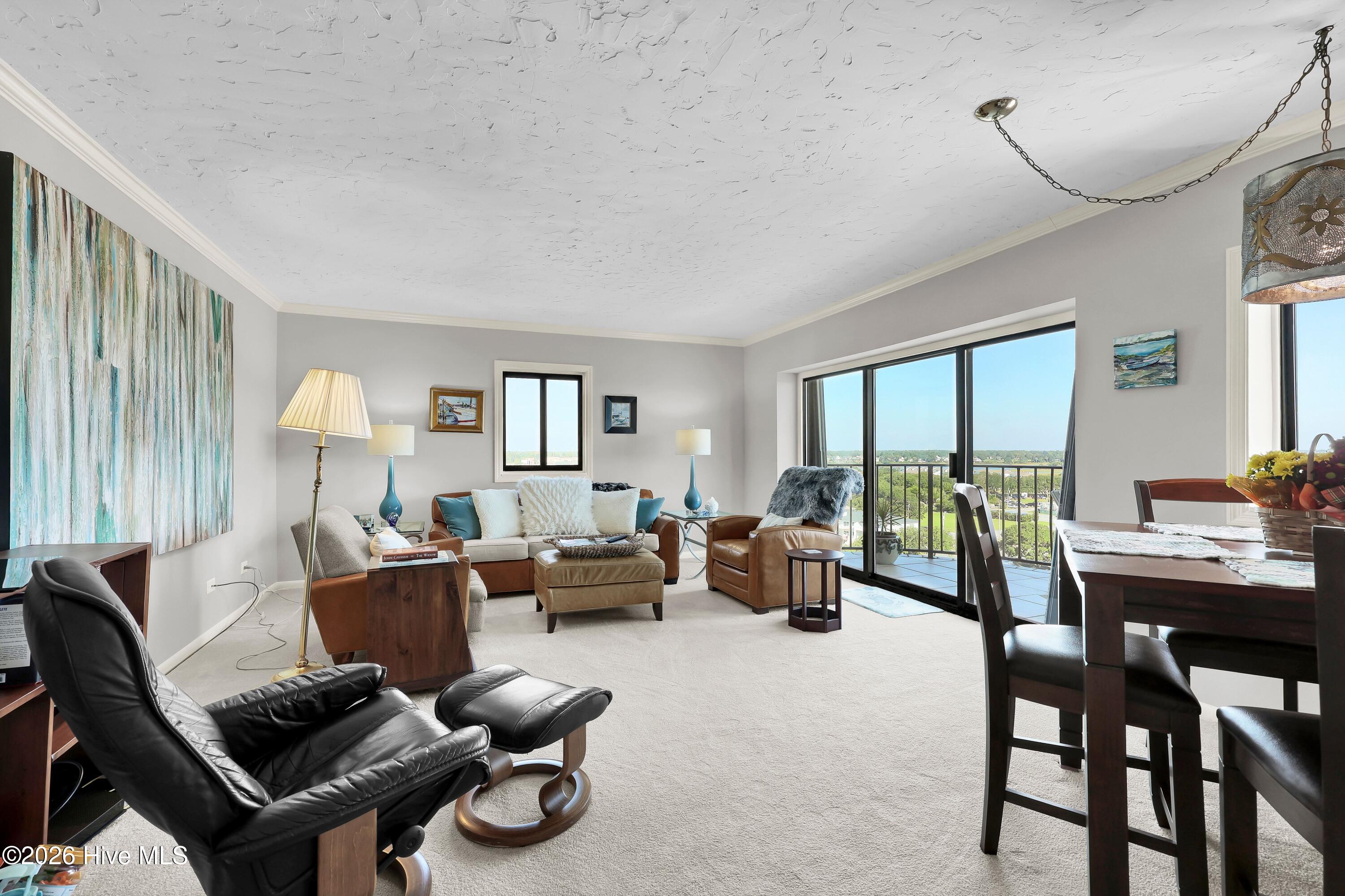 322 Causeway Drive 1101 Property Photo 5