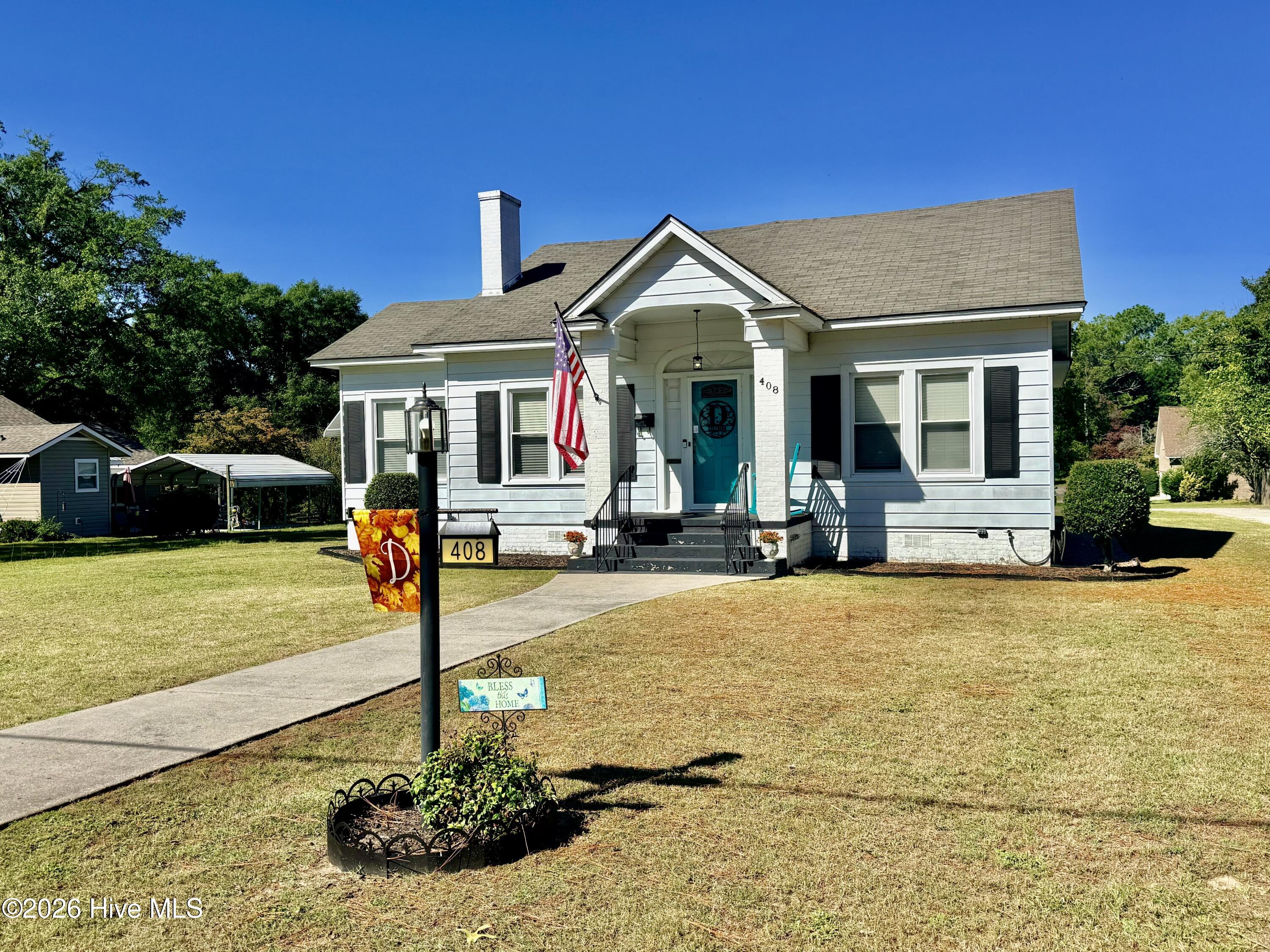 408 Boyette Street Property Photo 1