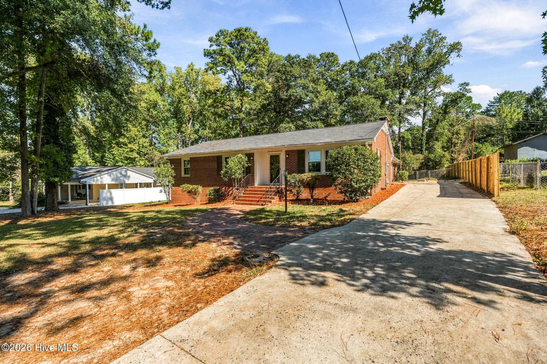 802 Roberdel Road Property Photo 1