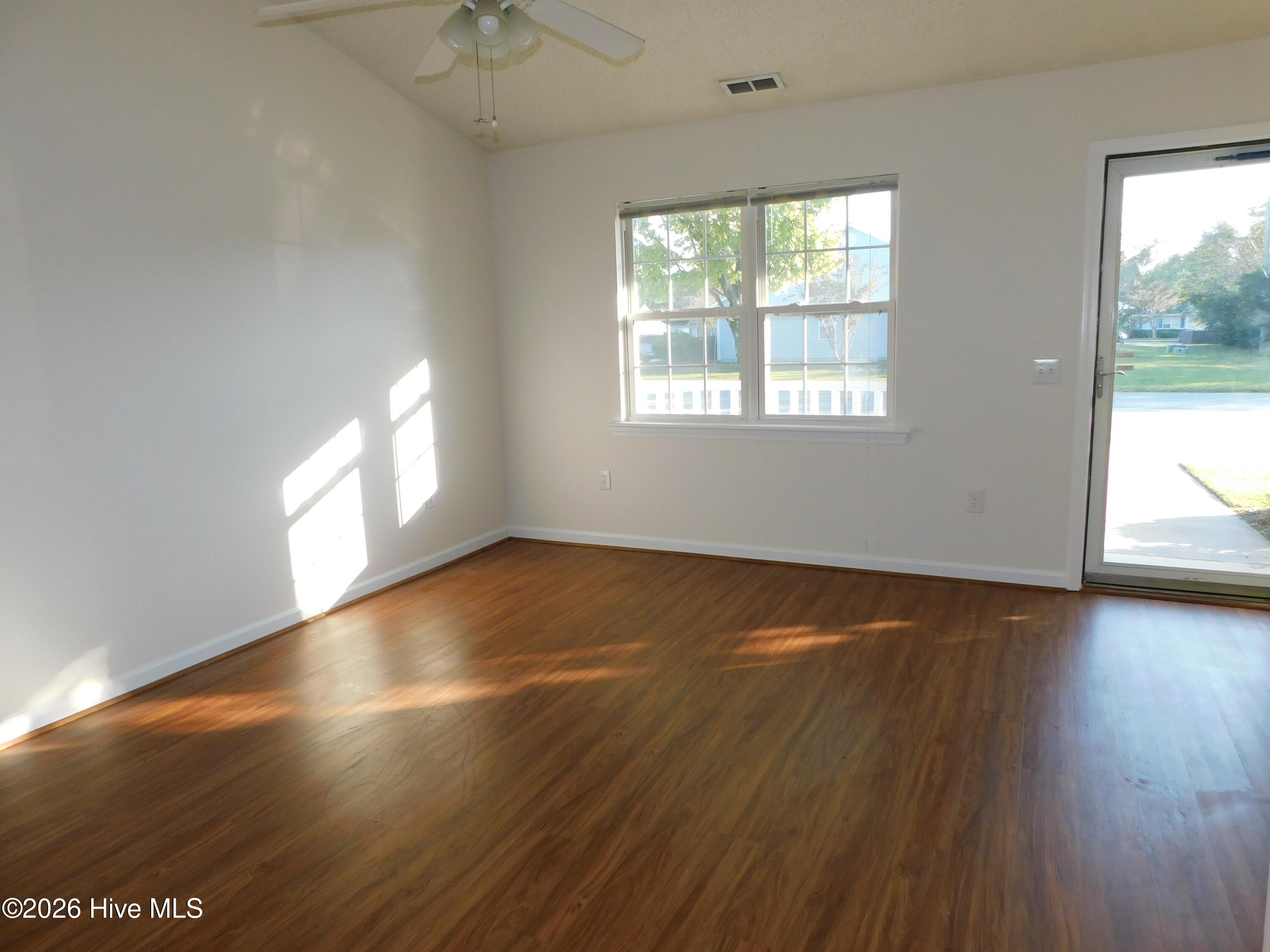 303 Courtyard E 303 Property Photo 27