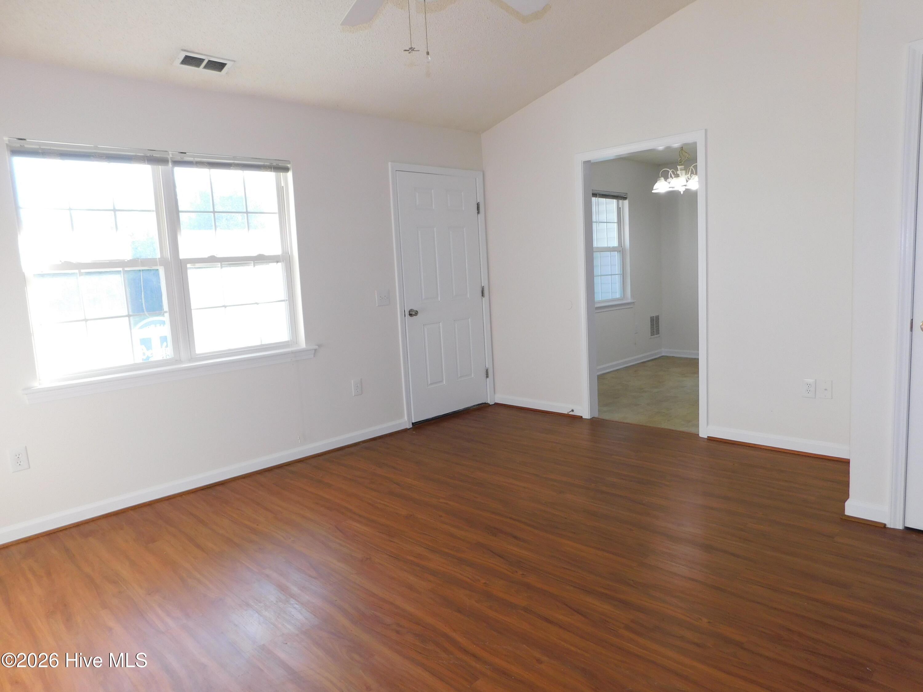 303 Courtyard E 303 Property Photo 28