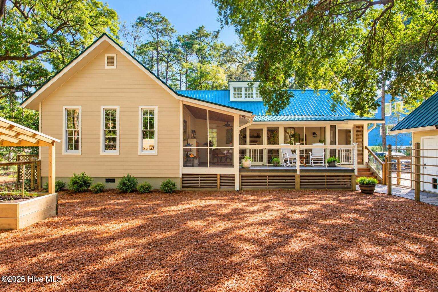 679 Carolina Bay Court Property Photo 5