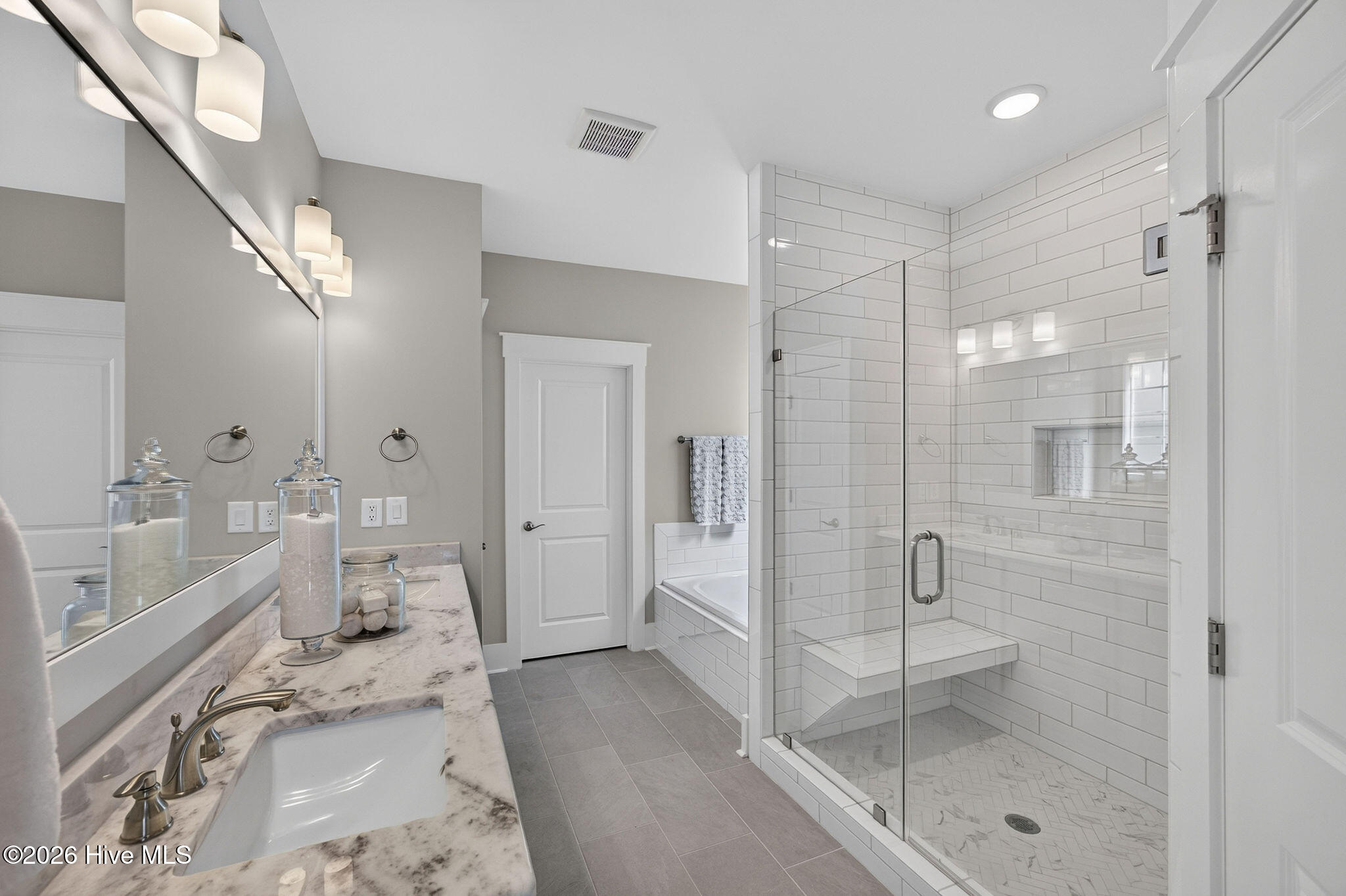 708 Trisail Terrace Property Photo 23