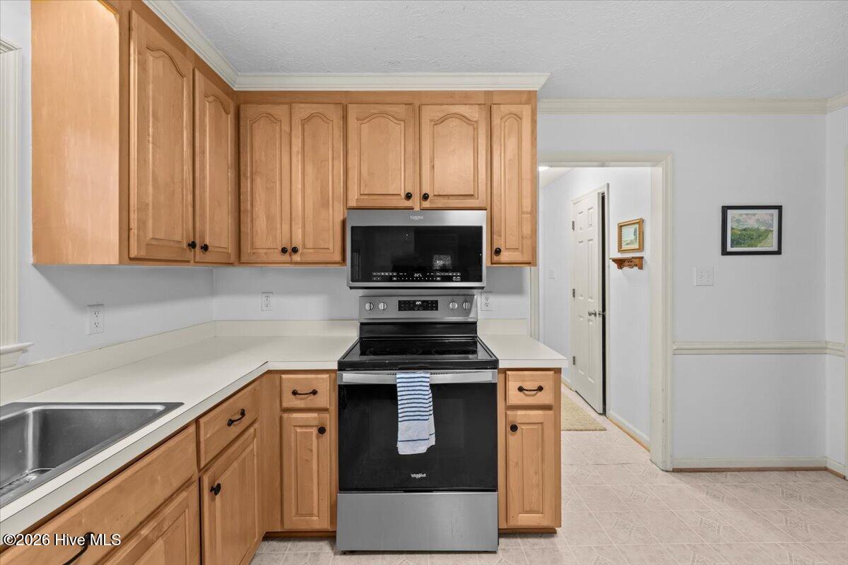 401 Summerlea Drive Property Photo 14