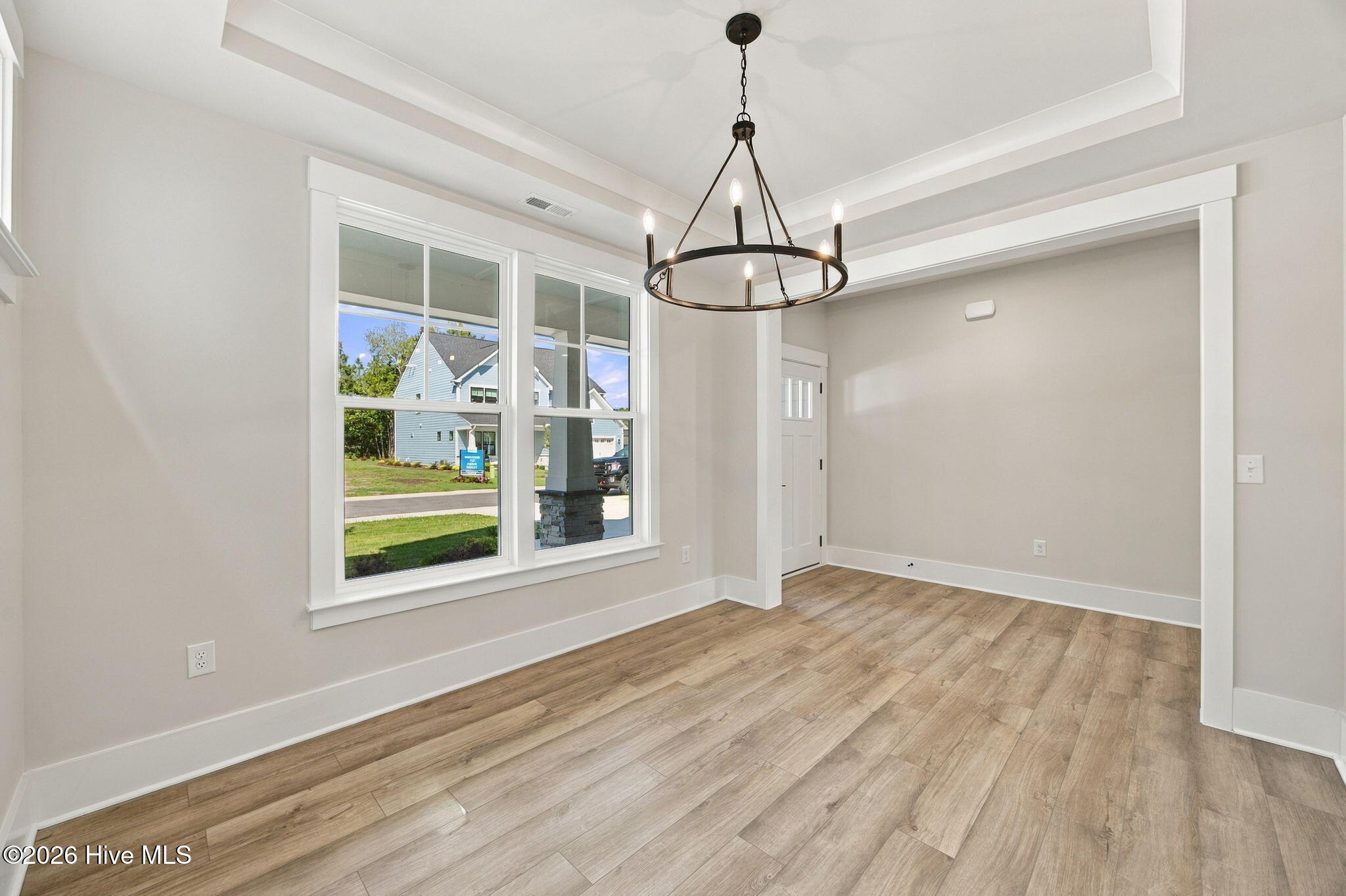 1016 Fawn Valley Way Property Photo 4