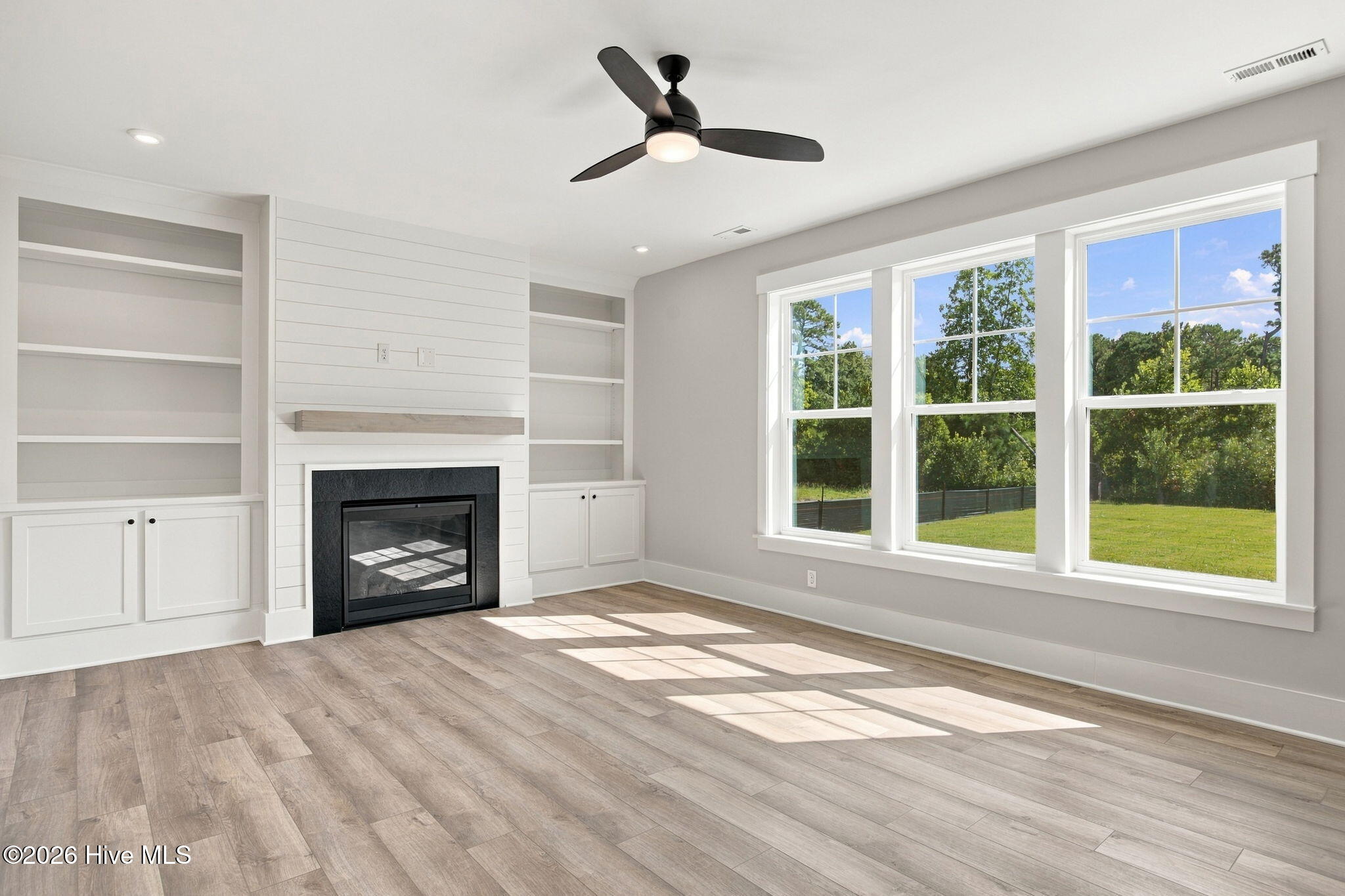 1016 Fawn Valley Way Property Photo 14