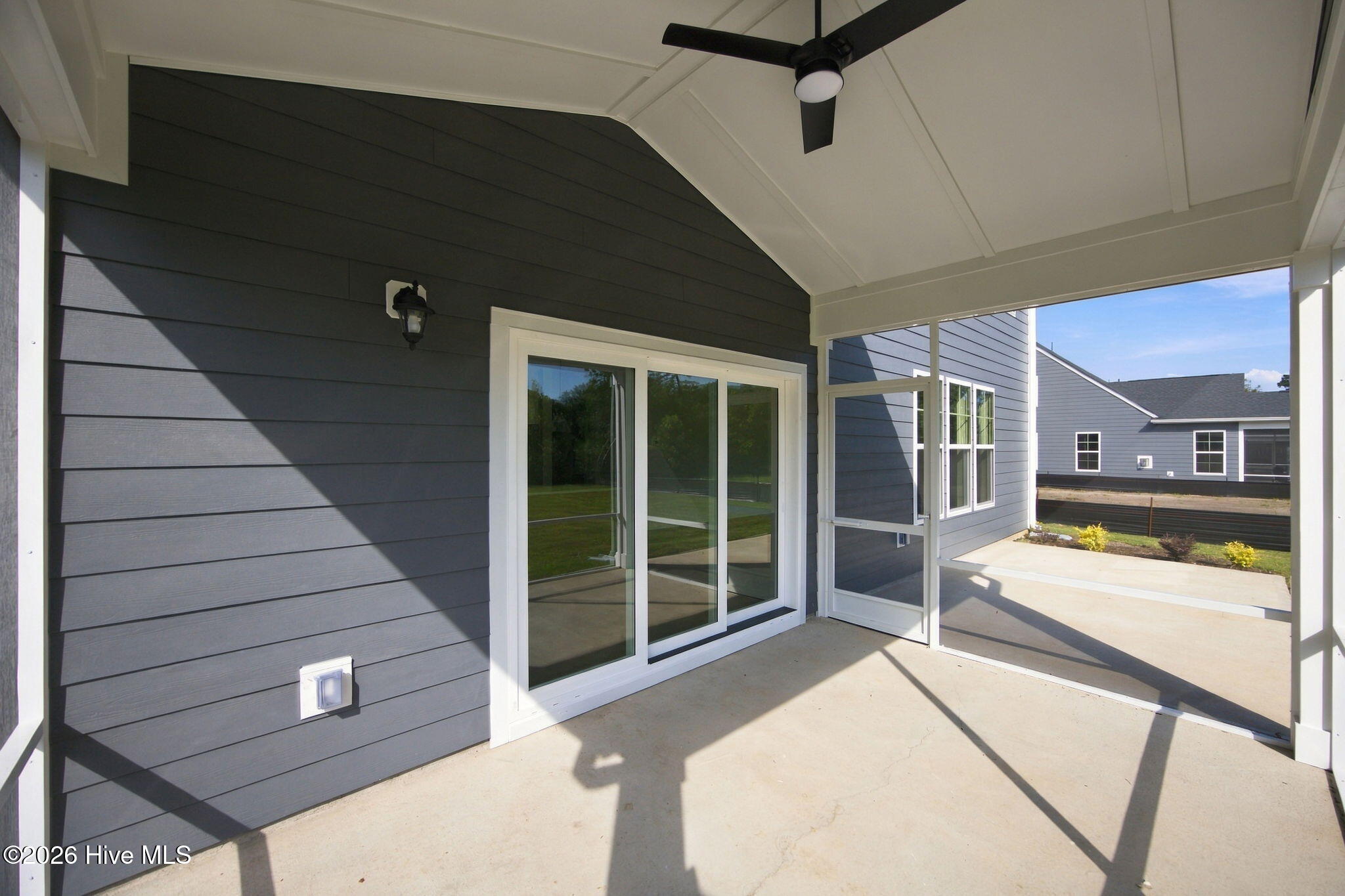 1016 Fawn Valley Way Property Photo 16