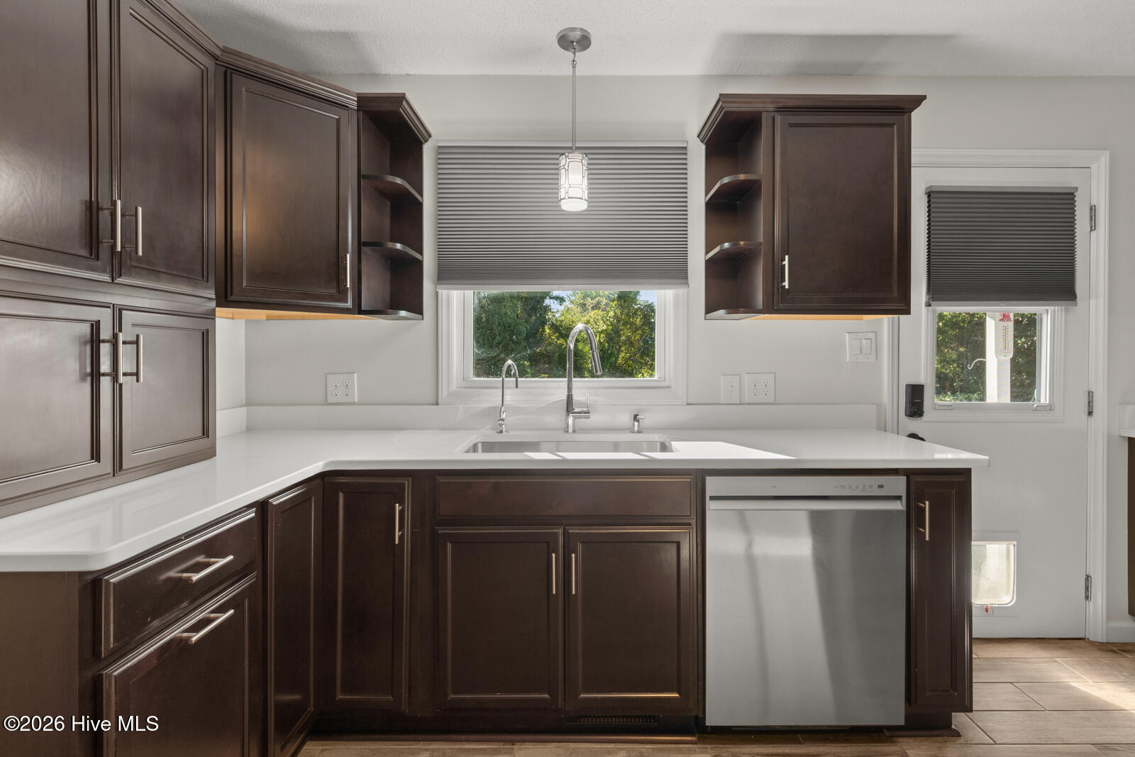318 White Oak Street Property Photo 9