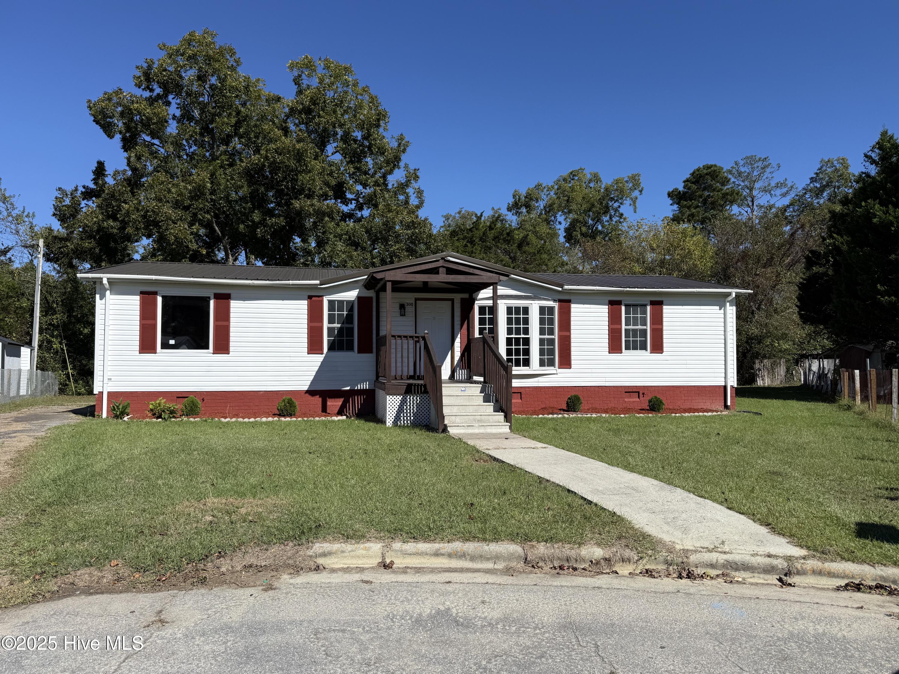 300 Horace Ward Avenue Property Photo 1