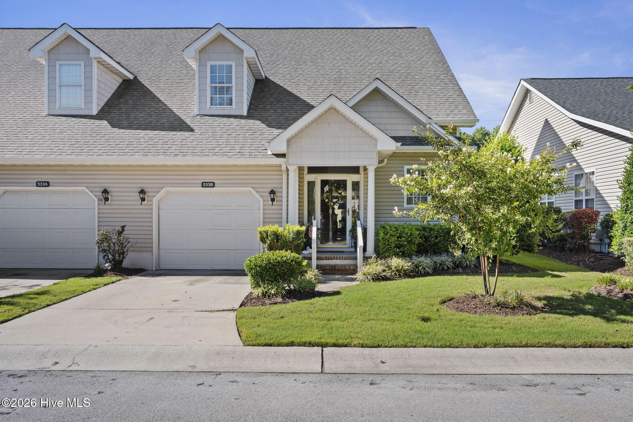 533 Village Green Drive B Property Photo 1