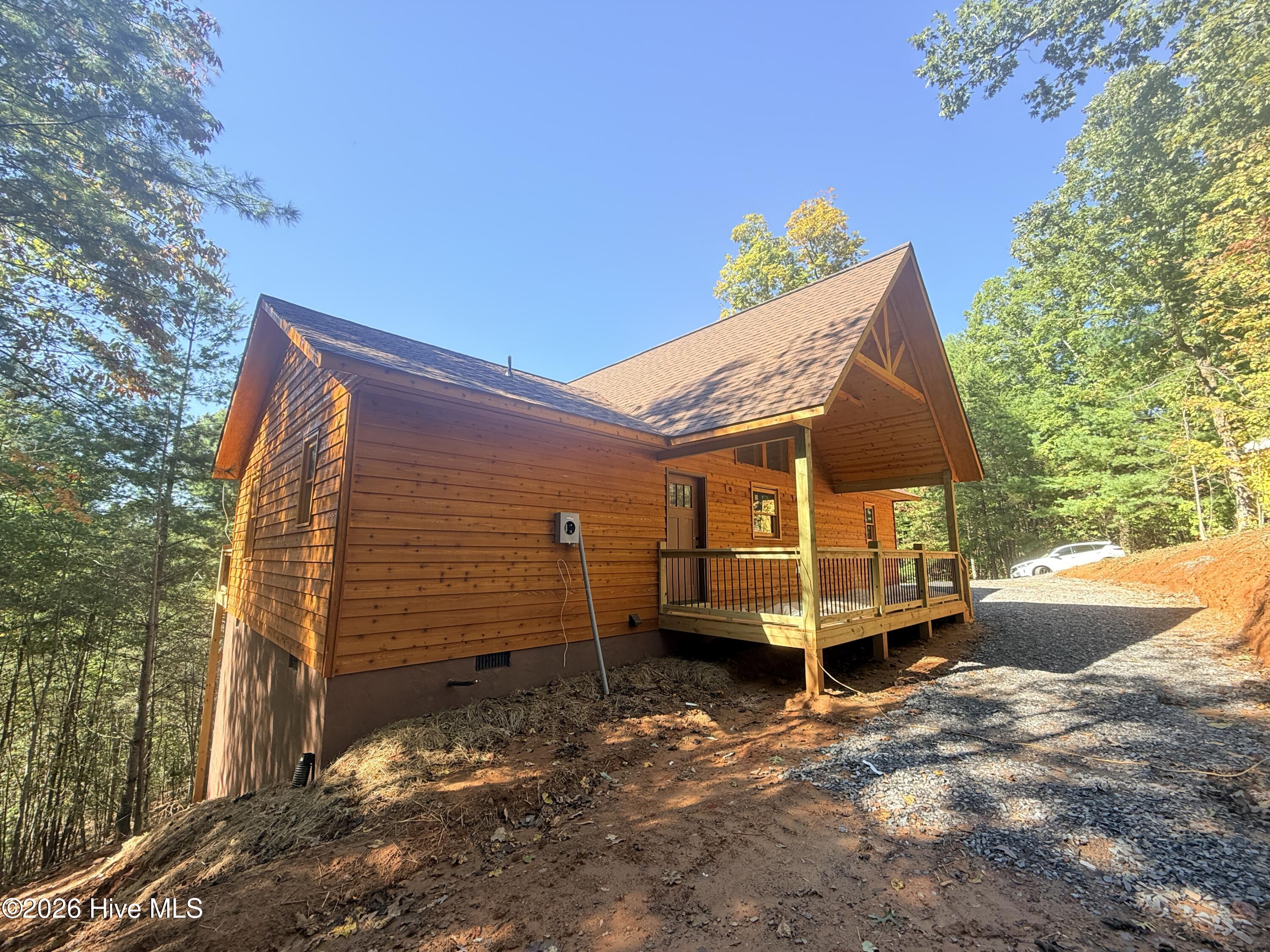 797 Confederate Circle Property Photo 3
