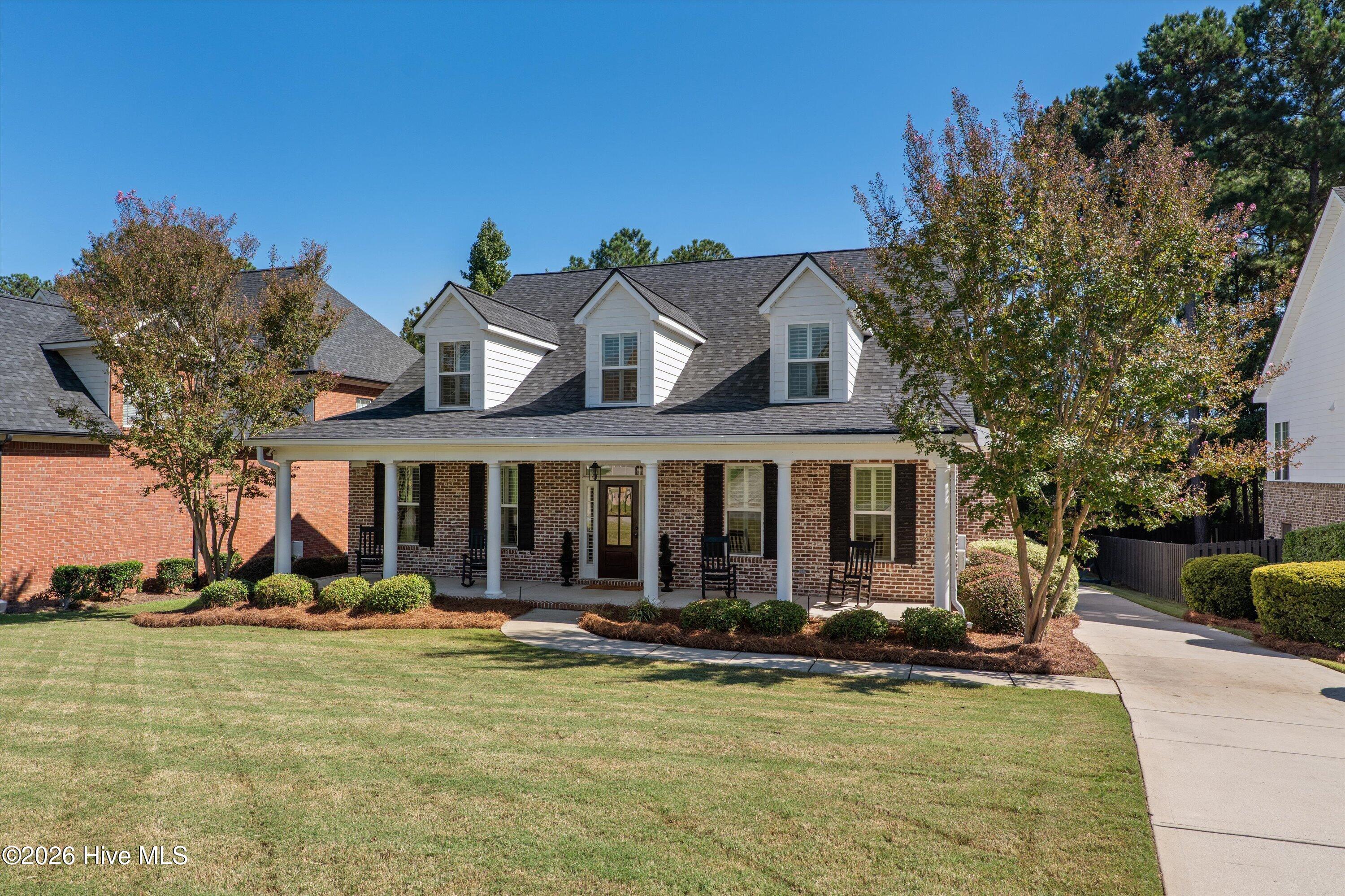 1058 Emerald Place Property Photo 2
