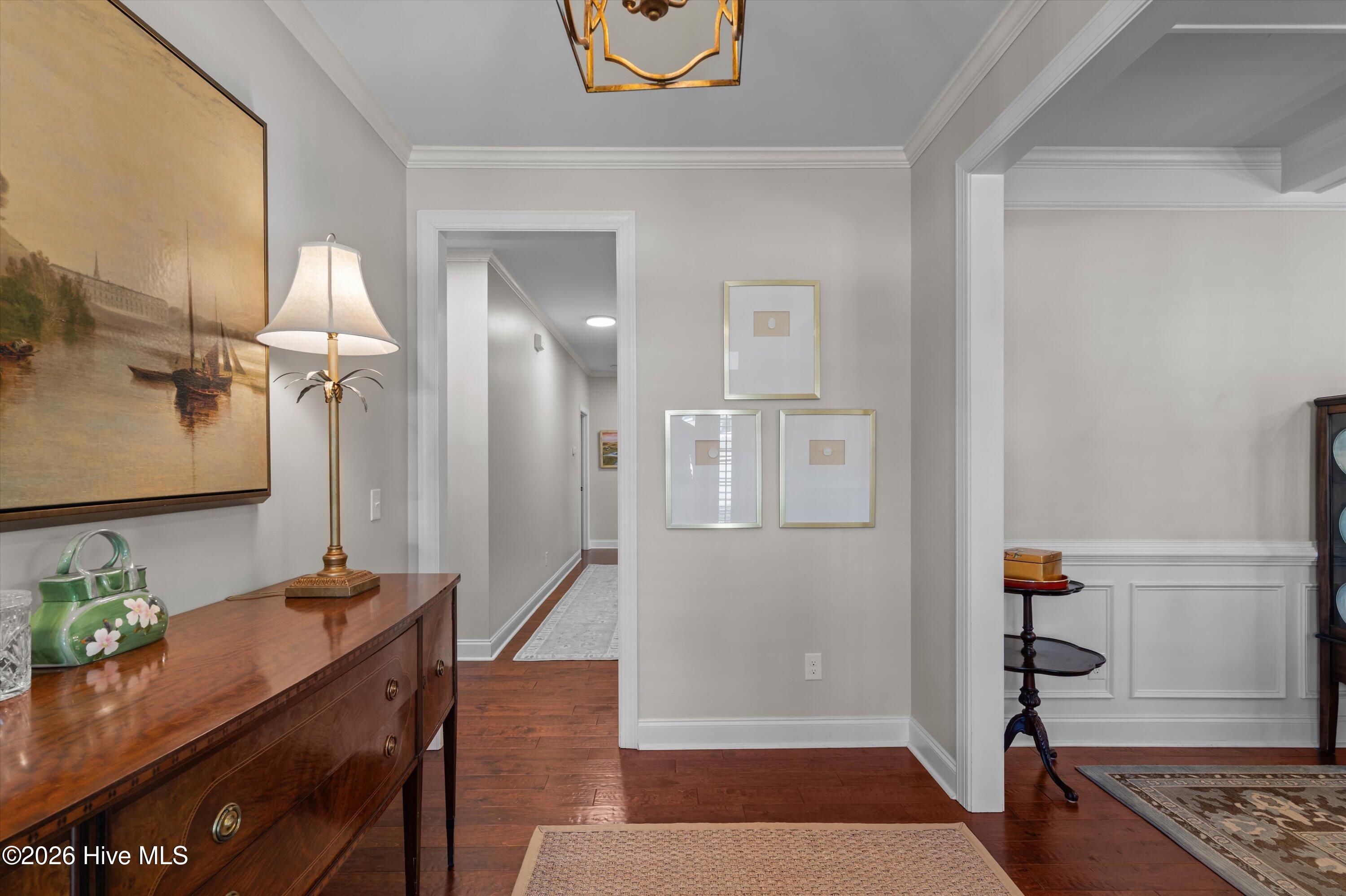 1058 Emerald Place Property Photo 7