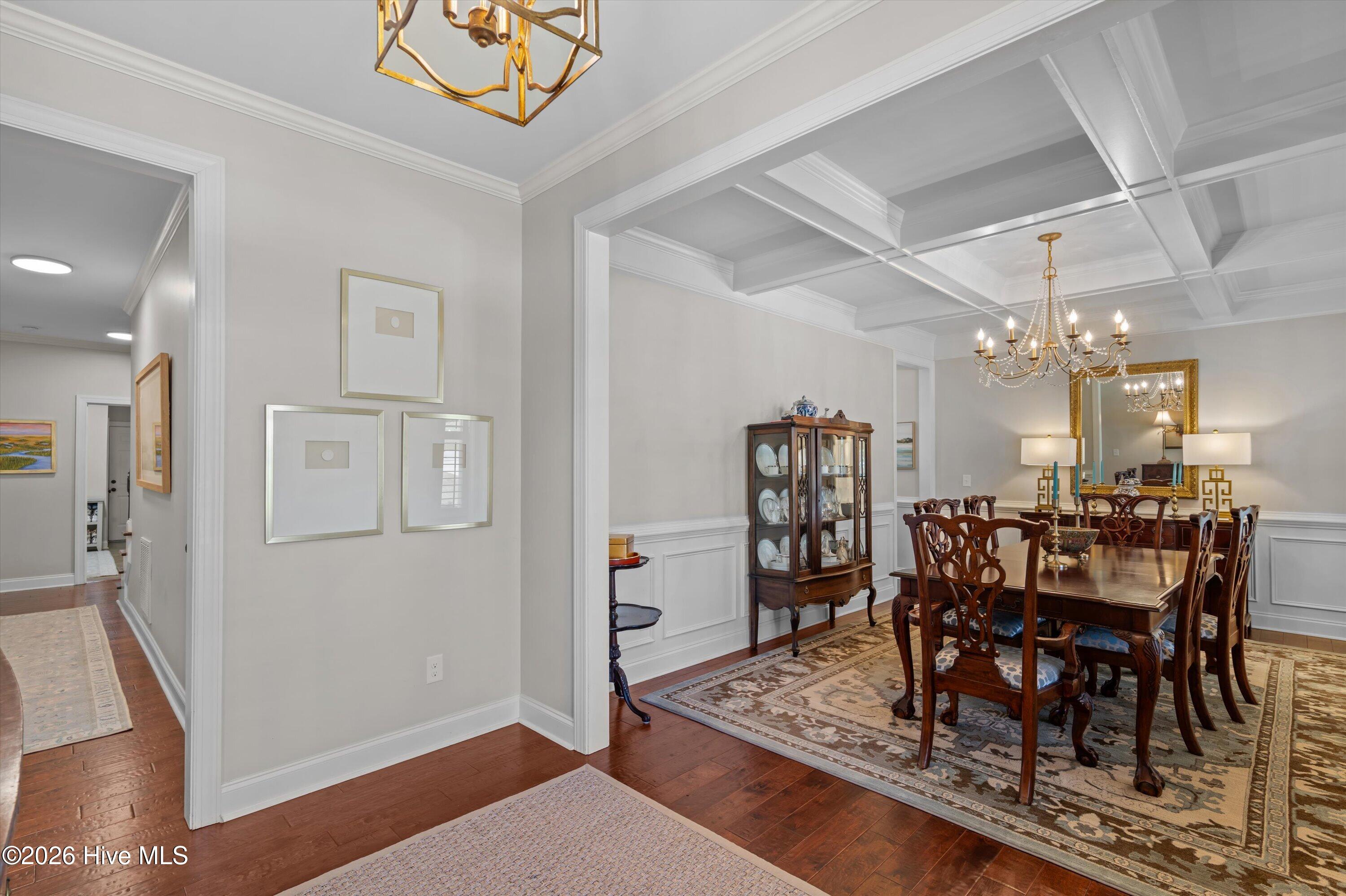 1058 Emerald Place Property Photo 8