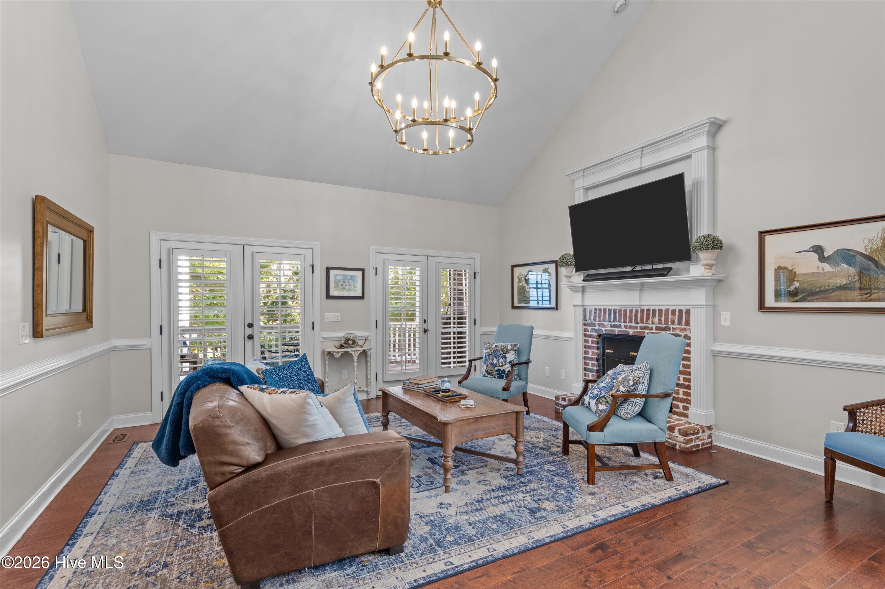 1058 Emerald Place Property Photo 18