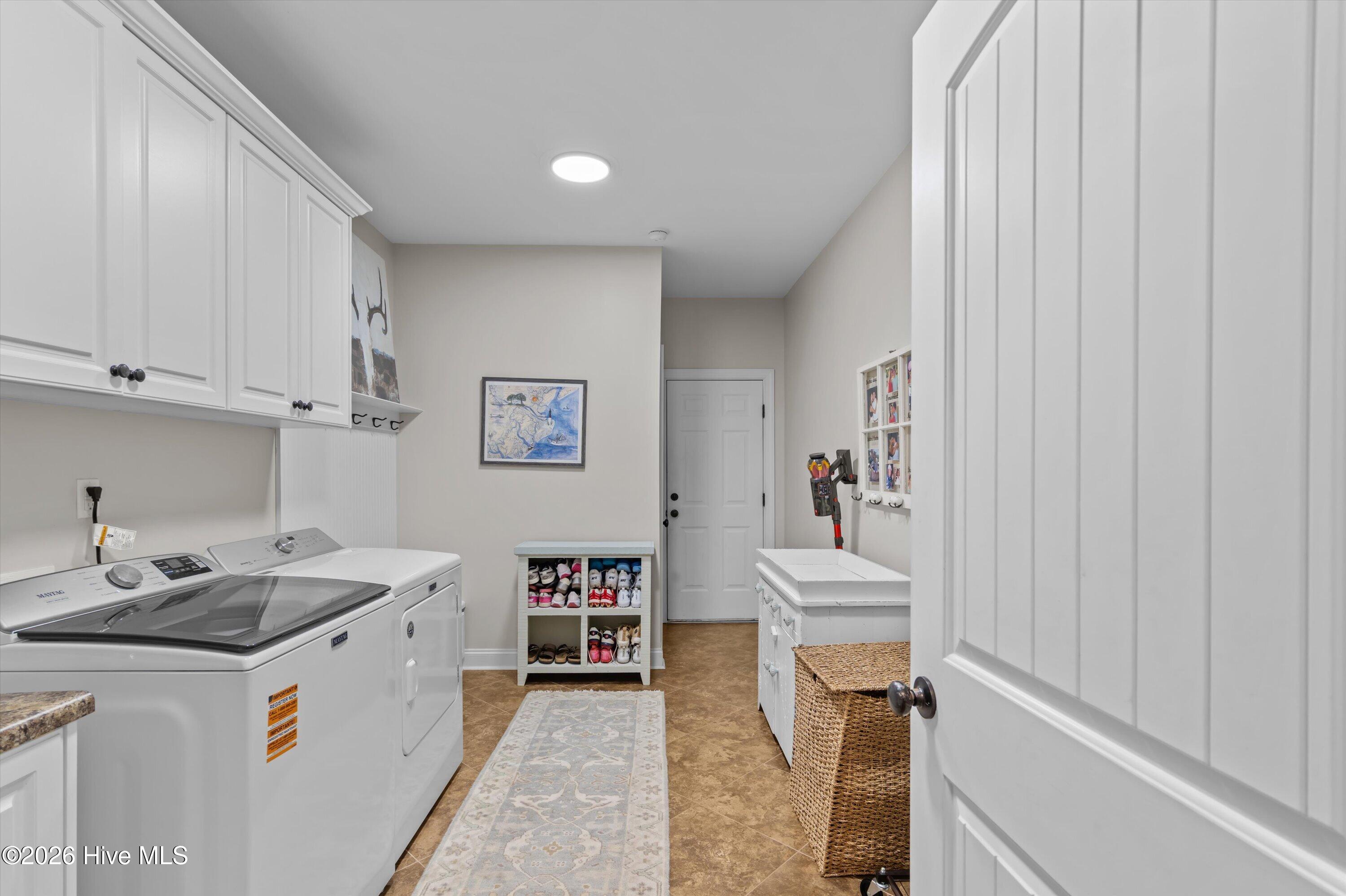 1058 Emerald Place Property Photo 35