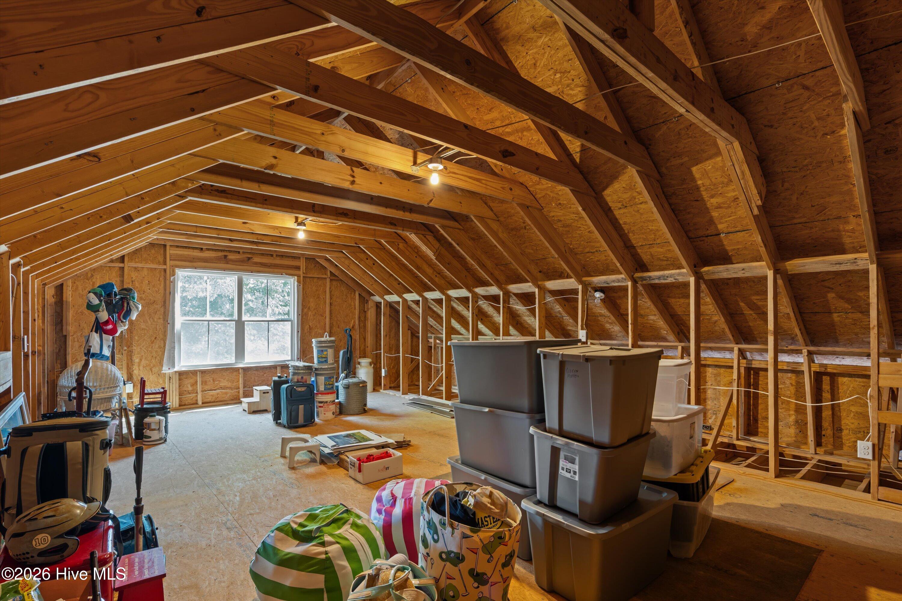 1058 Emerald Place Property Photo 37