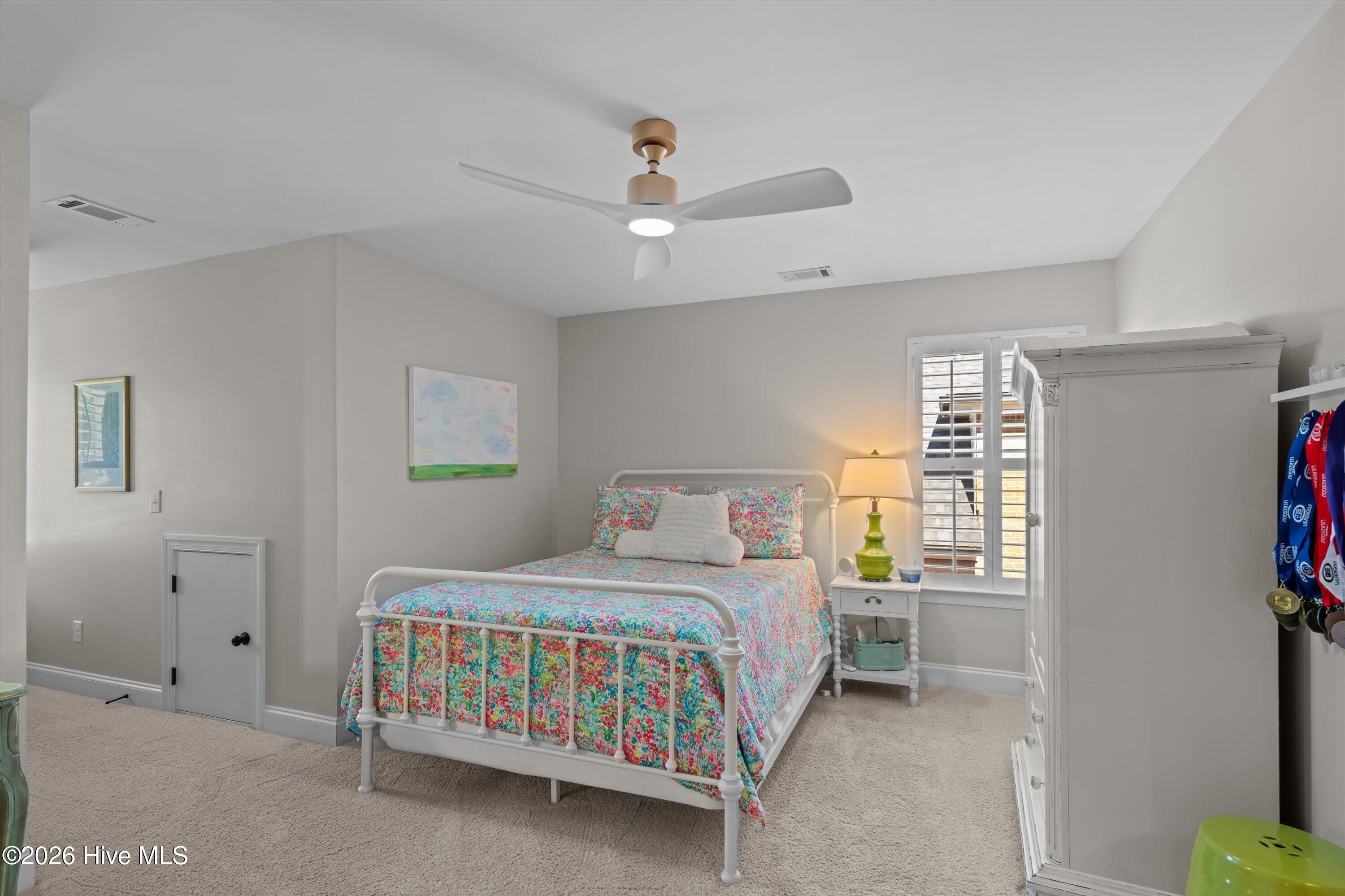 1058 Emerald Place Property Photo 41