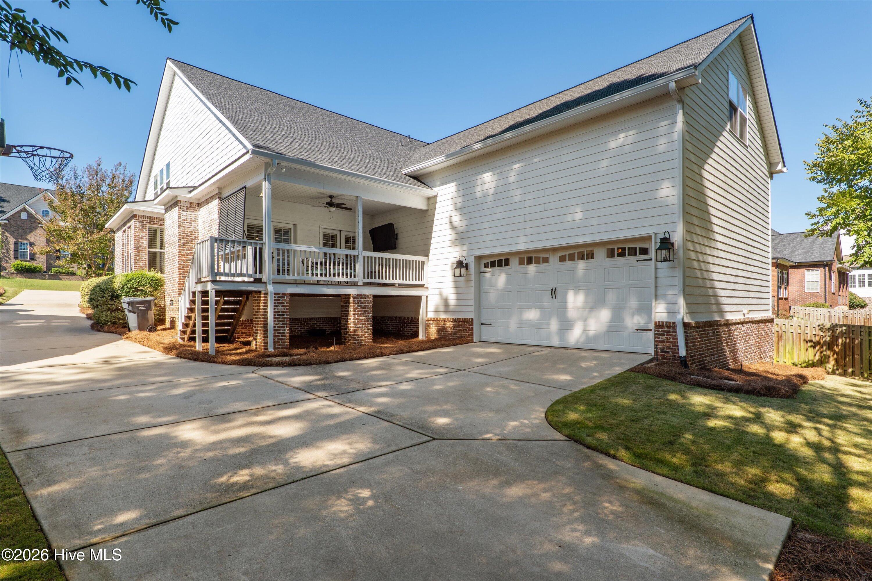 1058 Emerald Place Property Photo 53