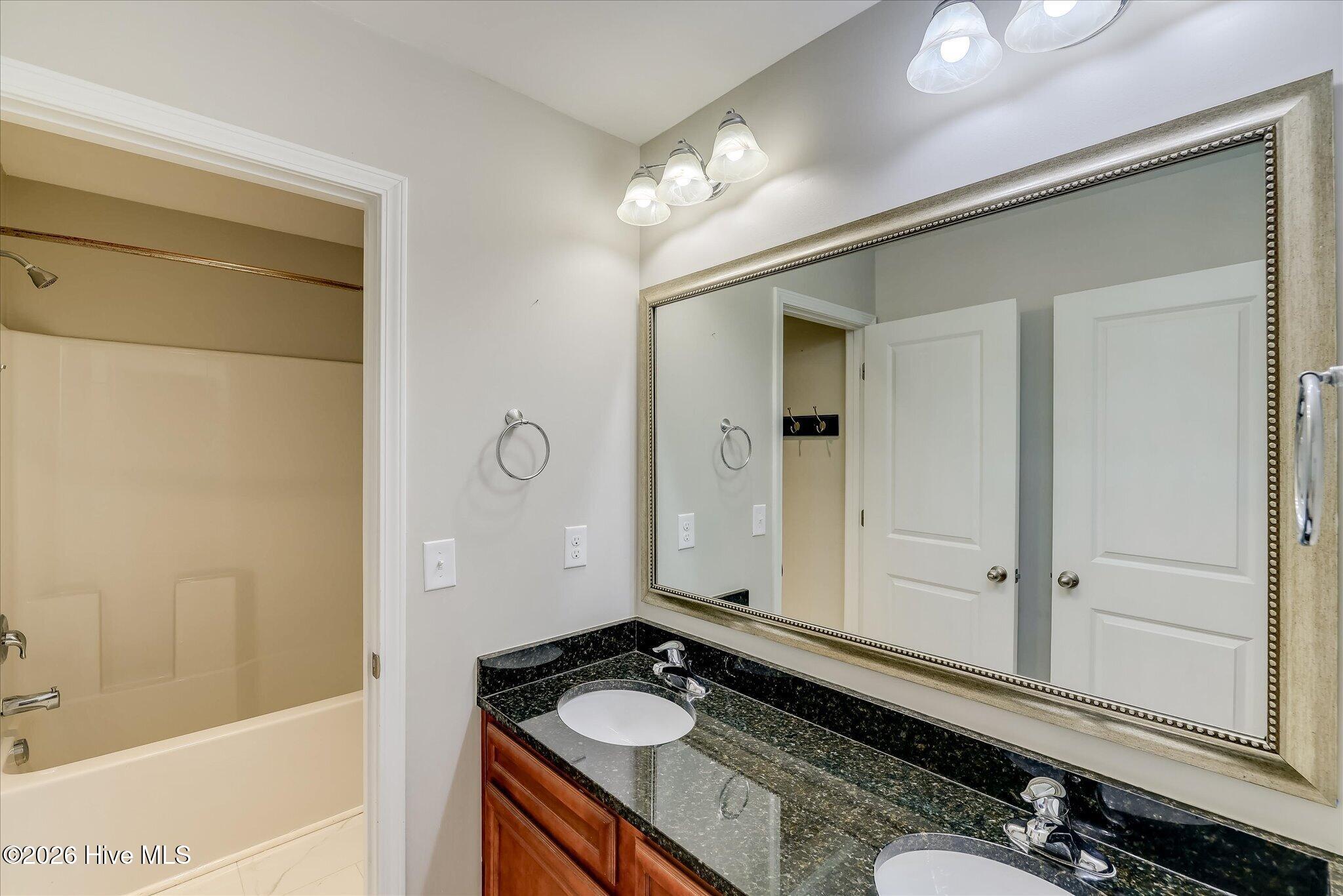 1078 Scarborough Pass Property Photo 32