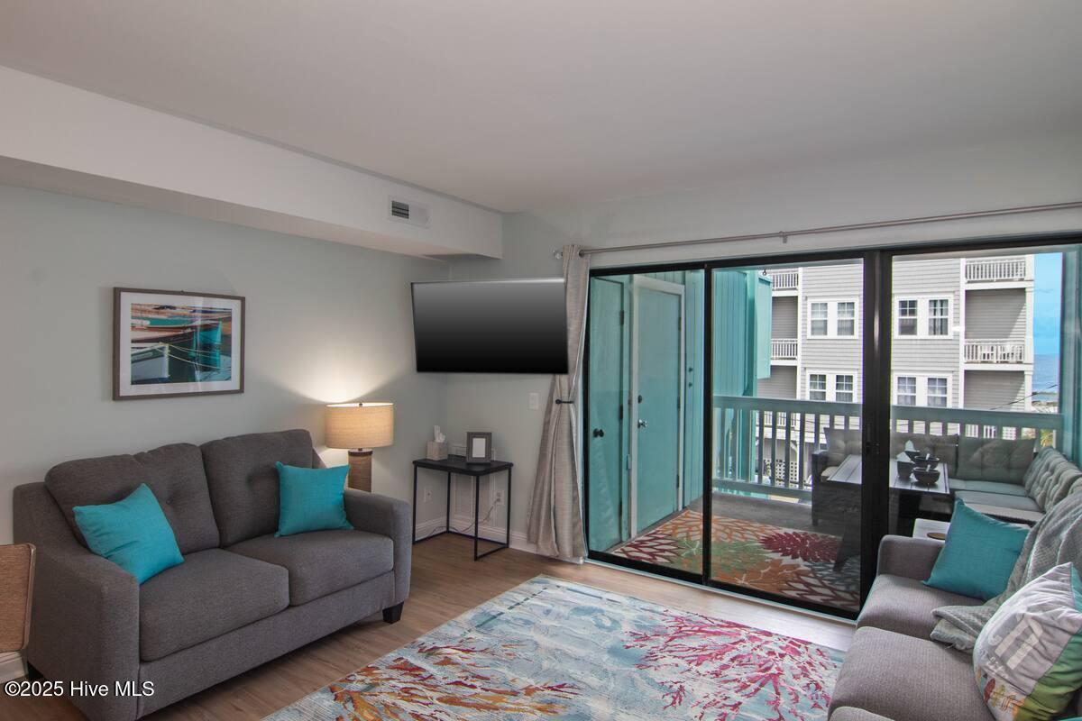 1601 Carolina Beach Avenue N Unit 15-b Property Photo 1