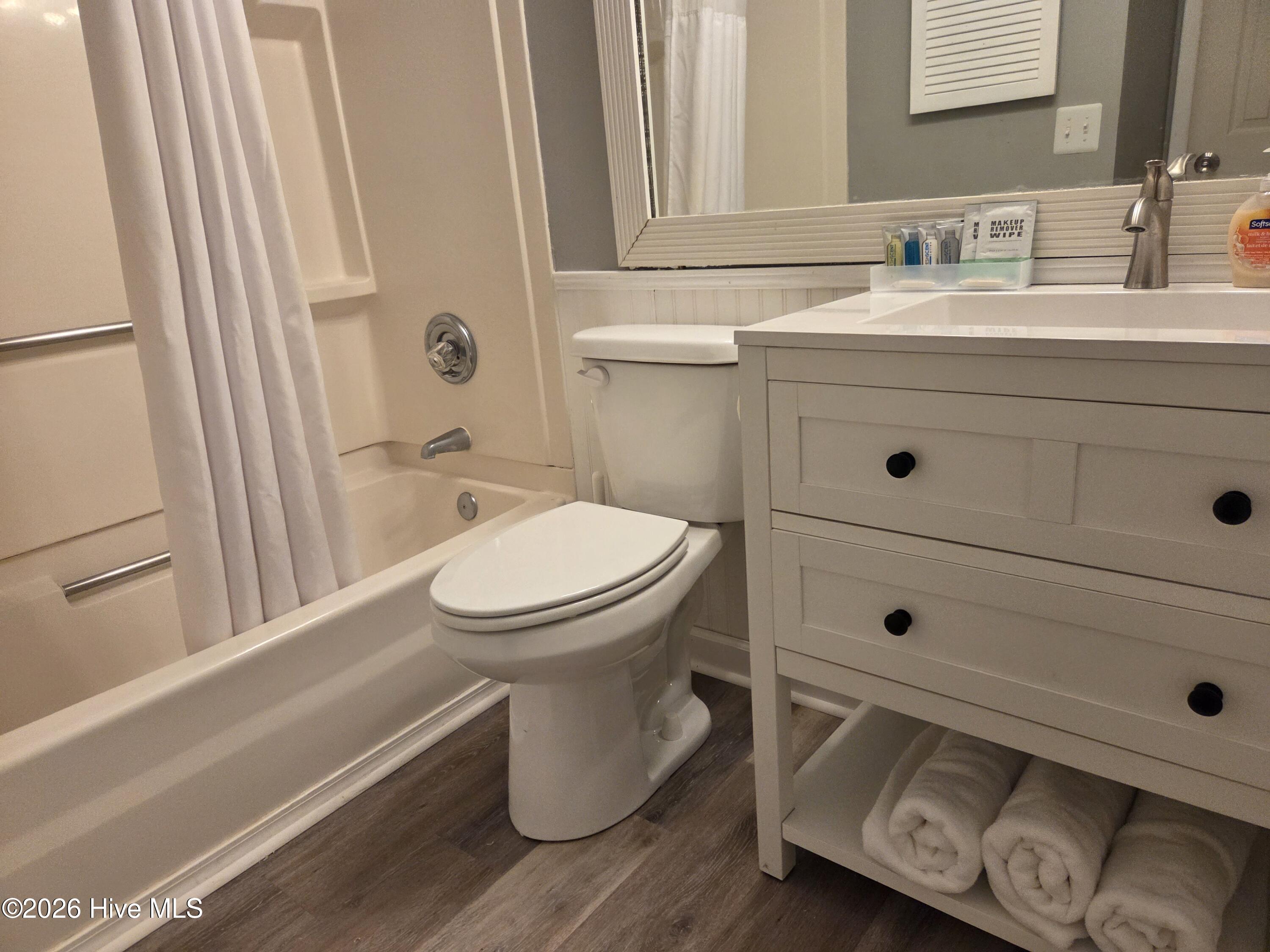 707 Pelican Court Property Photo 15