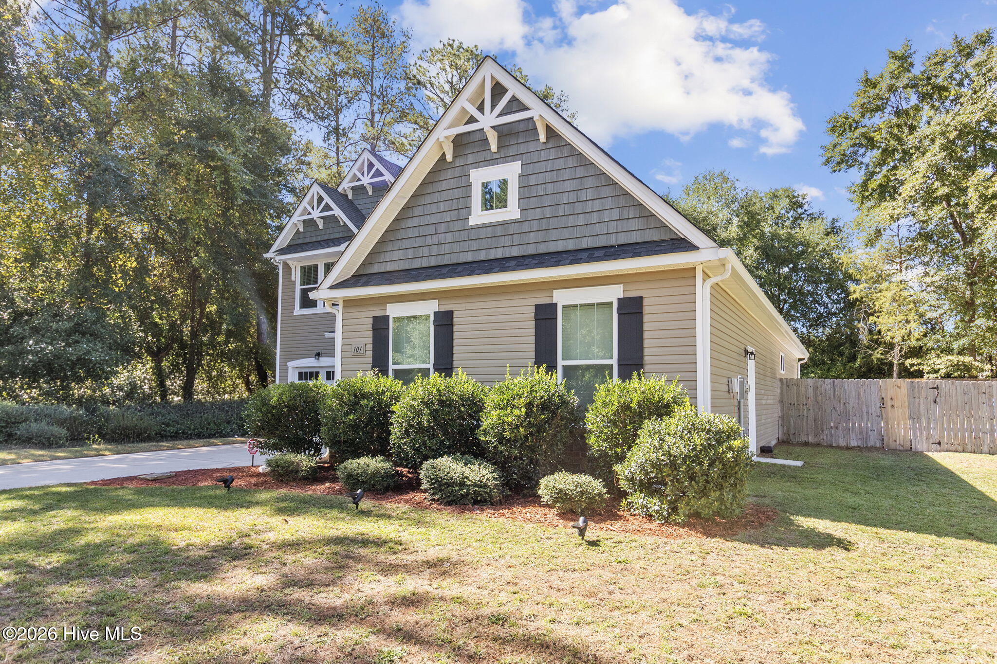 101 Carousel Street Property Photo 7