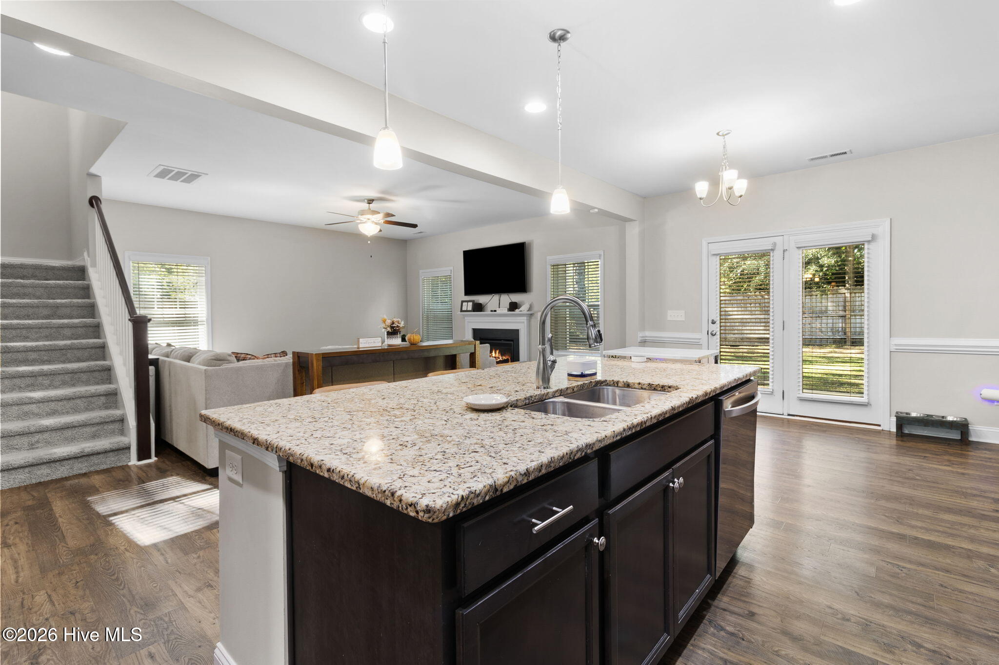 101 Carousel Street Property Photo 16