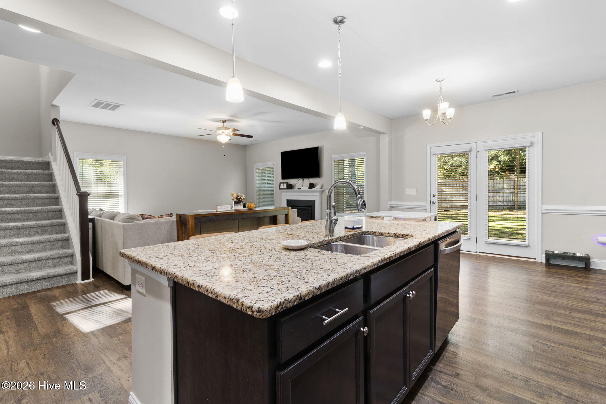 101 Carousel Street Property Photo 17
